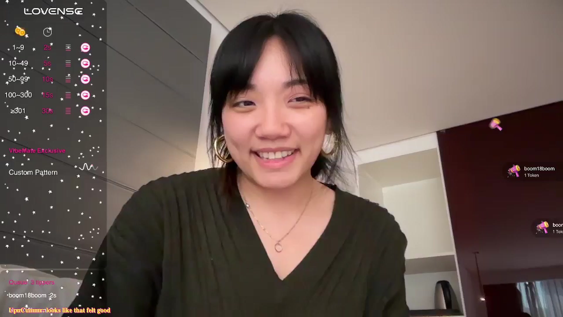Gallery image thumbnail from luna_tsukiko's myfreecams stream on, 04/22/2024, 16:17 image 12 of 20