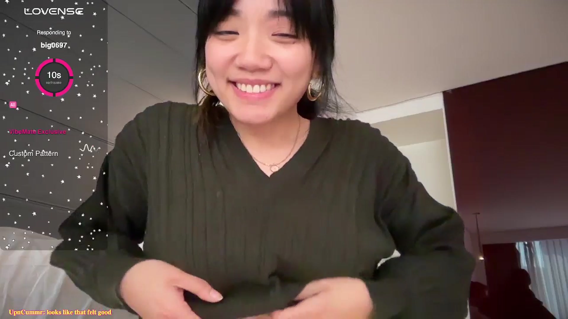 Gallery image thumbnail from luna_tsukiko's myfreecams stream on, 04/22/2024, 16:17 image 11 of 20