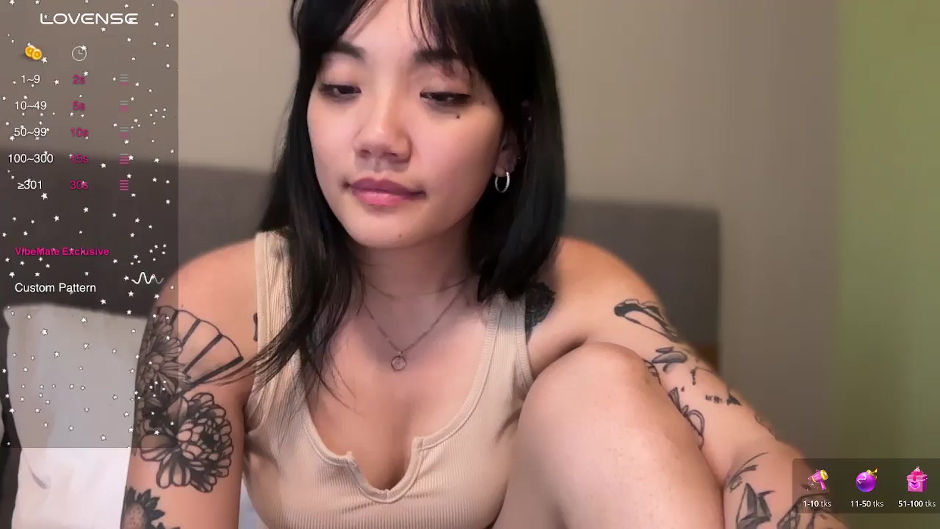 Gallery image thumbnail from luna_tsukiko's myfreecams stream on, 04/27/2024, 20:34 image 20 of 20