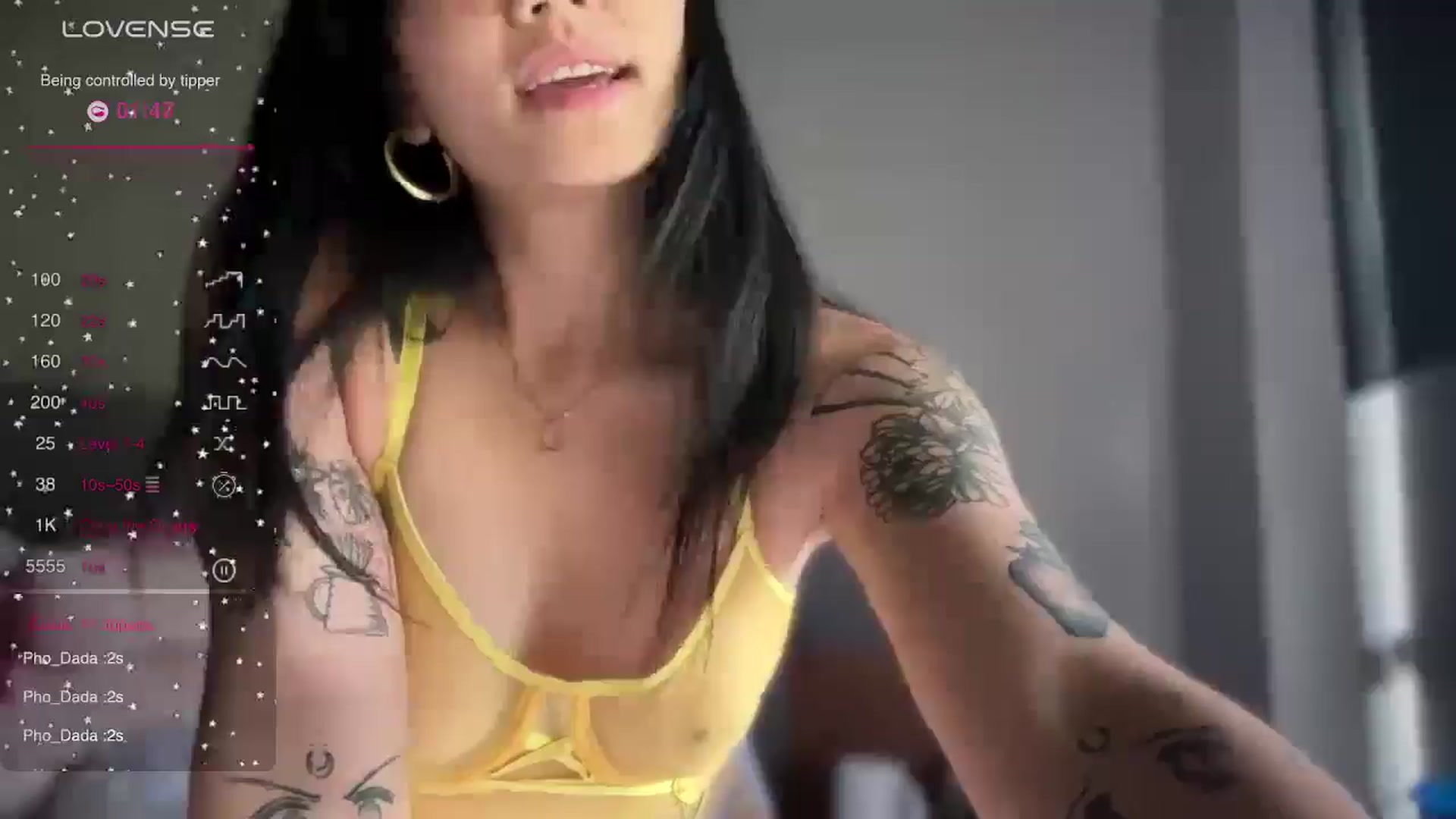 Gallery image thumbnail from luna_tsukiko's myfreecams stream on, 05/18/2024, 18:37 image 18 of 20