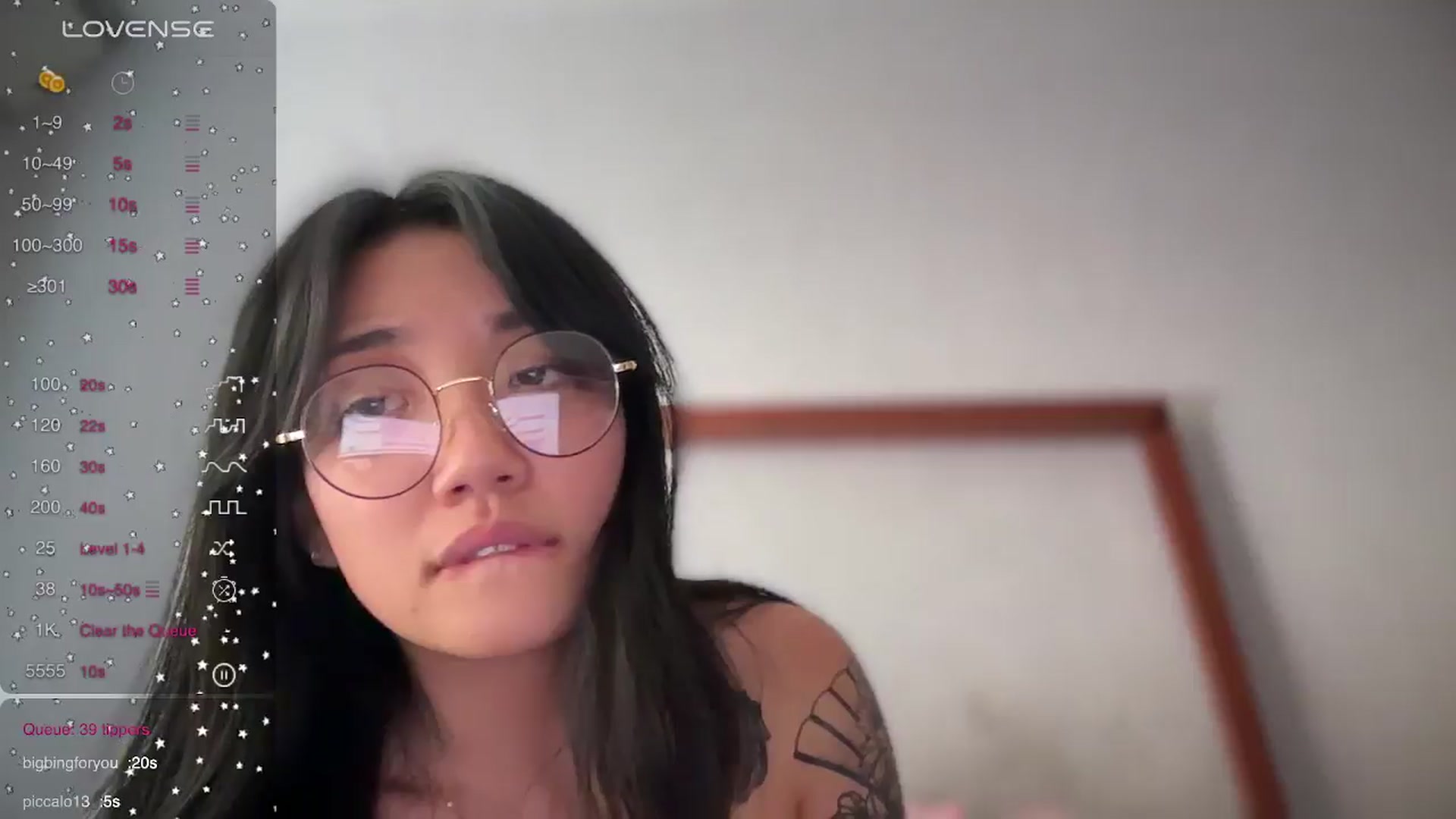 Gallery image thumbnail from luna_tsukiko's myfreecams stream on, 06/18/2024, 20:27 image 19 of 20