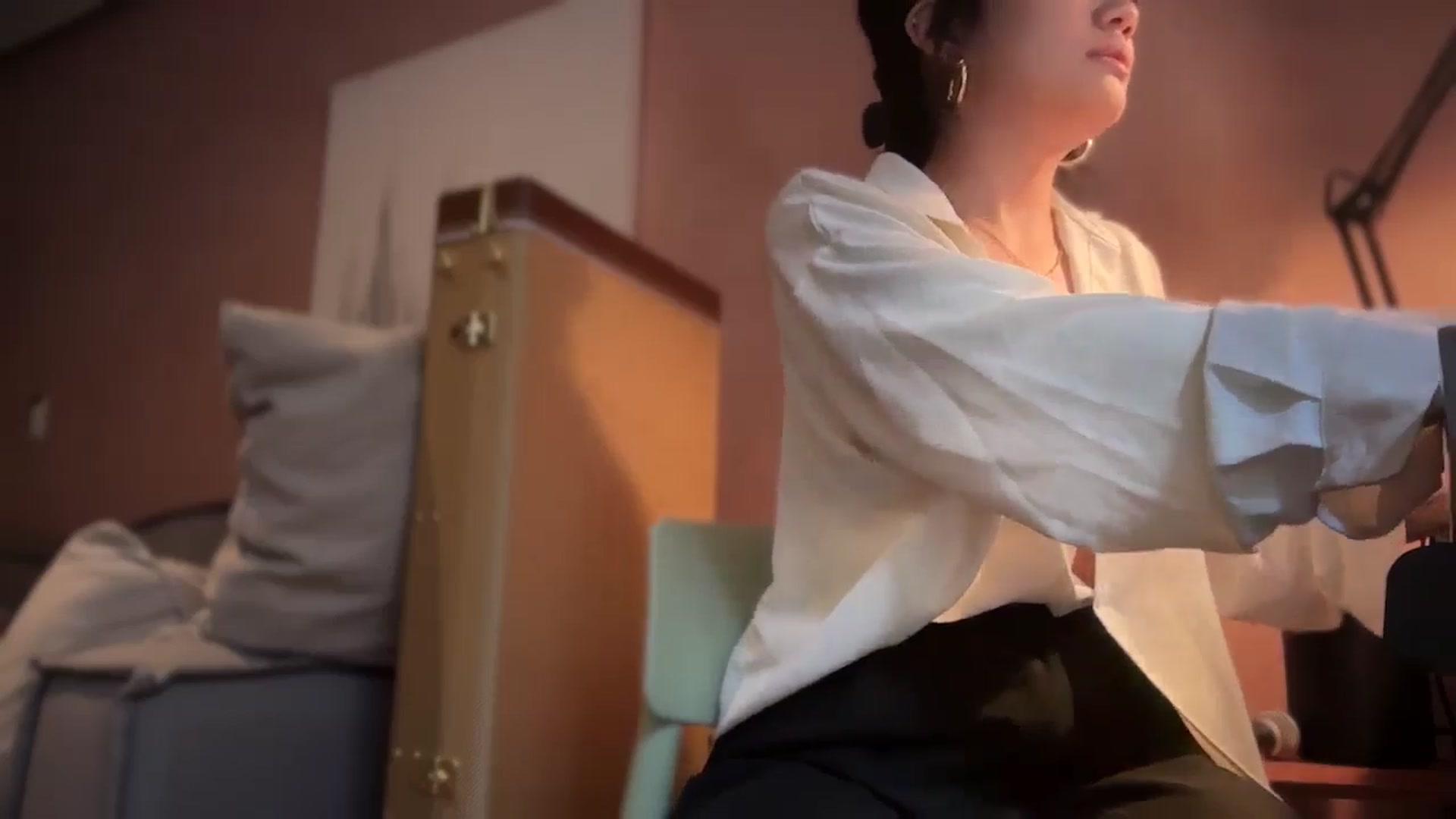 Gallery image thumbnail from luna_tsukiko's myfreecams stream on, 08/08/2024, 17:18 image 12 of 20