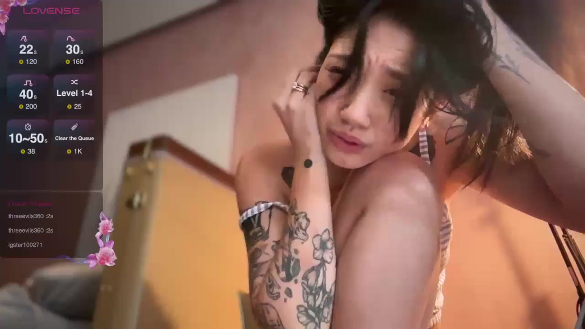 Gallery image thumbnail from luna_tsukiko's myfreecams stream on, 08/15/2024, 17:05 image 19 of 20