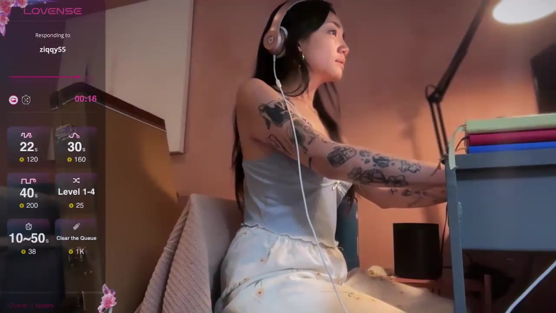 Gallery image thumbnail from luna_tsukiko's myfreecams stream on, 09/11/2024, 17:51 image 4 of 20