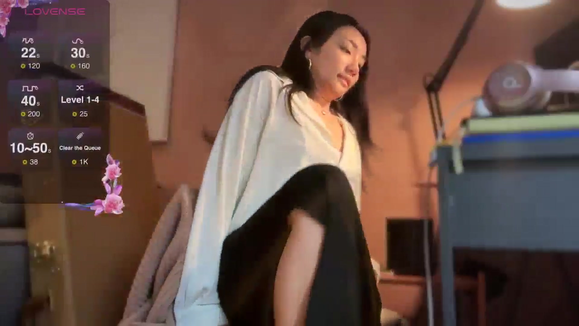 Gallery image thumbnail from luna_tsukiko's myfreecams stream on, 09/11/2024, 20:00 image 8 of 20