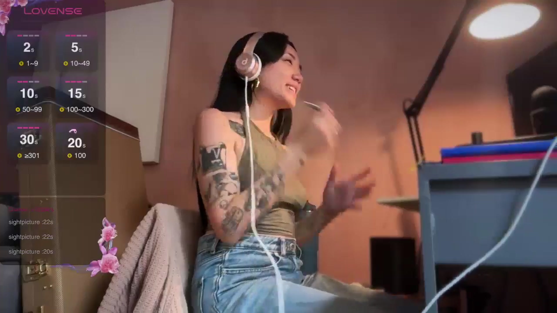 Gallery image thumbnail from luna_tsukiko's myfreecams stream on, 09/12/2024, 18:59 image 14 of 20