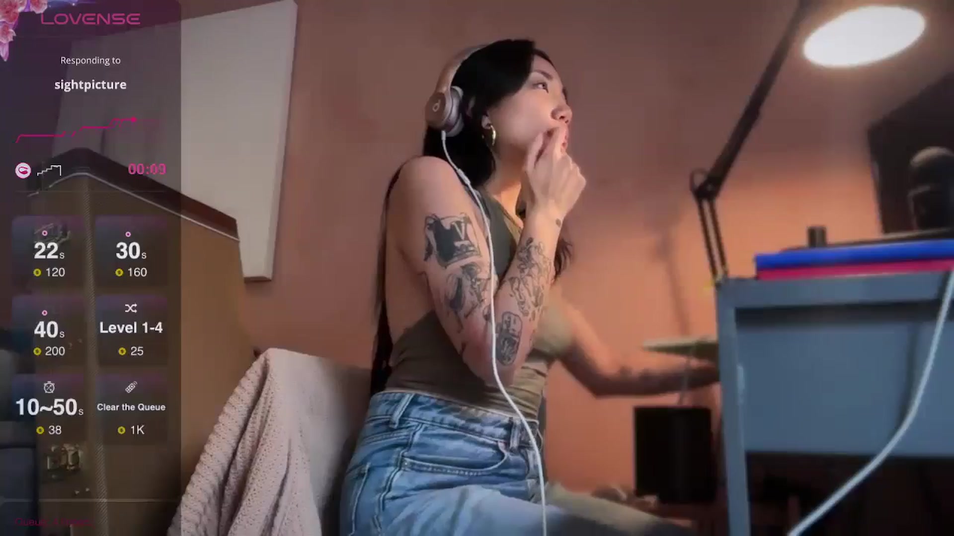 Gallery image thumbnail from luna_tsukiko's myfreecams stream on, 09/12/2024, 18:59 image 15 of 20