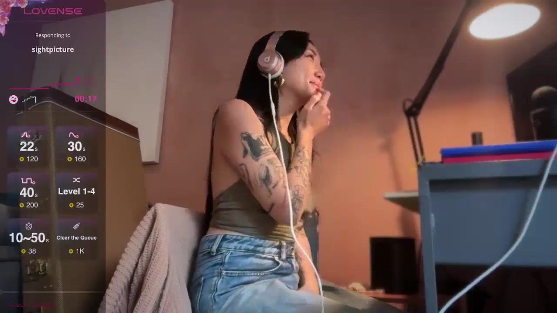 Gallery image thumbnail from luna_tsukiko's myfreecams stream on, 09/12/2024, 18:59 image 9 of 20