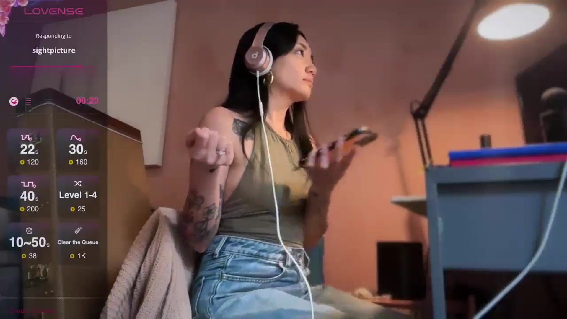 Gallery image thumbnail from luna_tsukiko's myfreecams stream on, 09/12/2024, 18:59 image 10 of 20