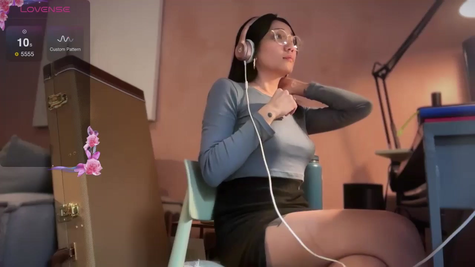 Gallery image thumbnail from luna_tsukiko's myfreecams stream on, 09/17/2024, 06:08 image 11 of 20
