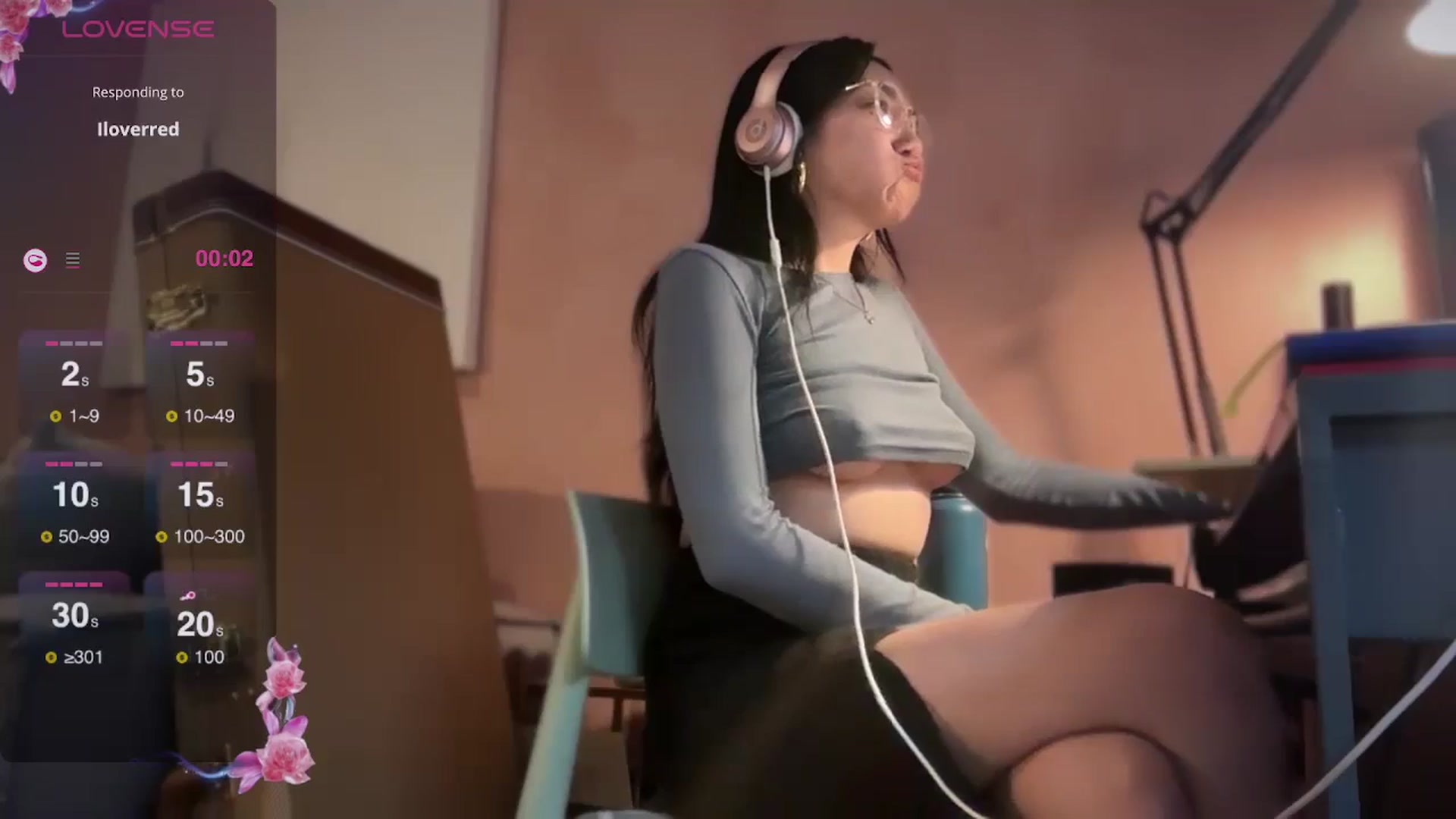 Gallery image thumbnail from luna_tsukiko's myfreecams stream on, 09/17/2024, 06:07 image 10 of 20