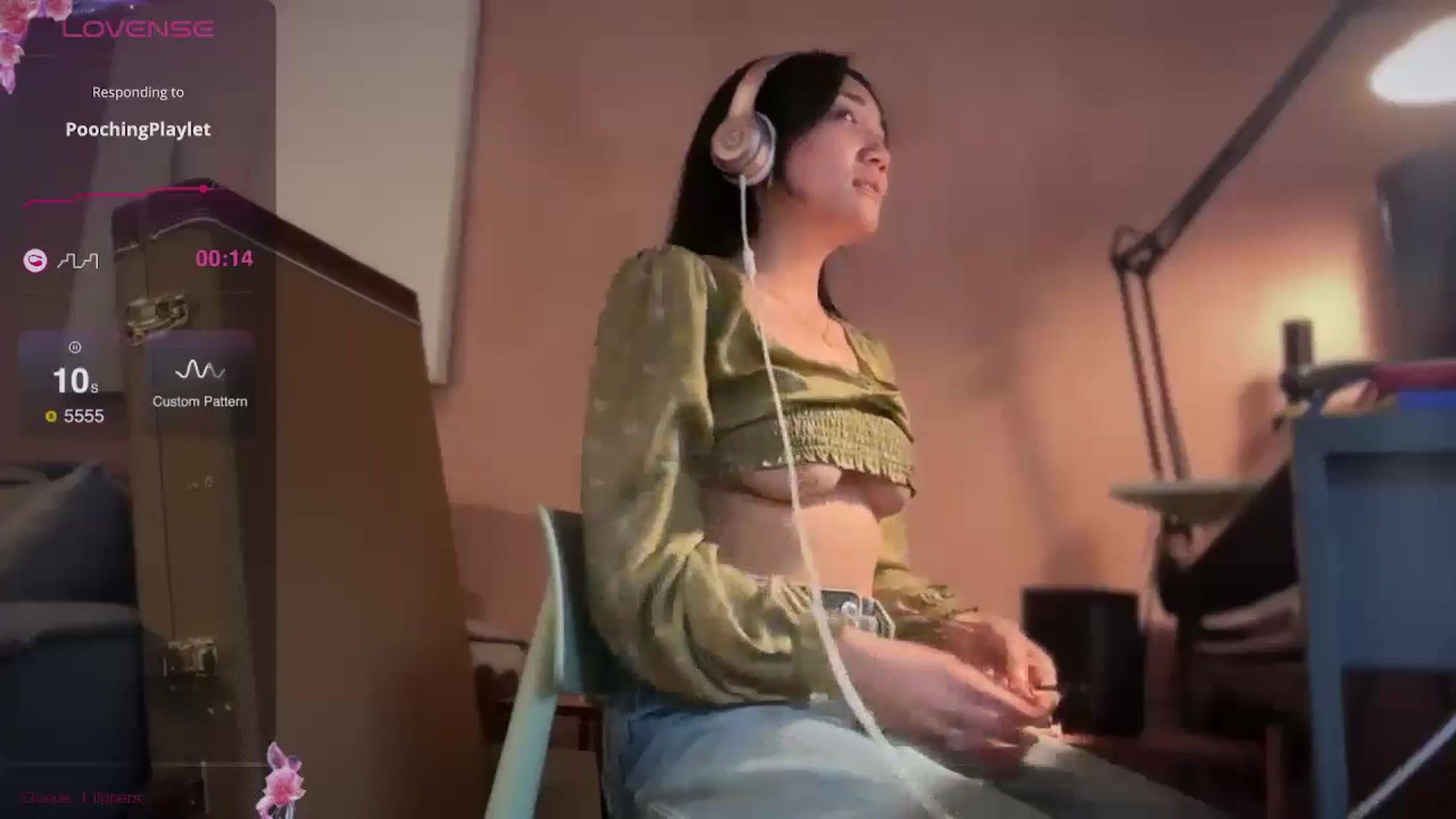 Gallery image thumbnail from luna_tsukiko's myfreecams stream on, 09/17/2024, 23:30 image 10 of 20