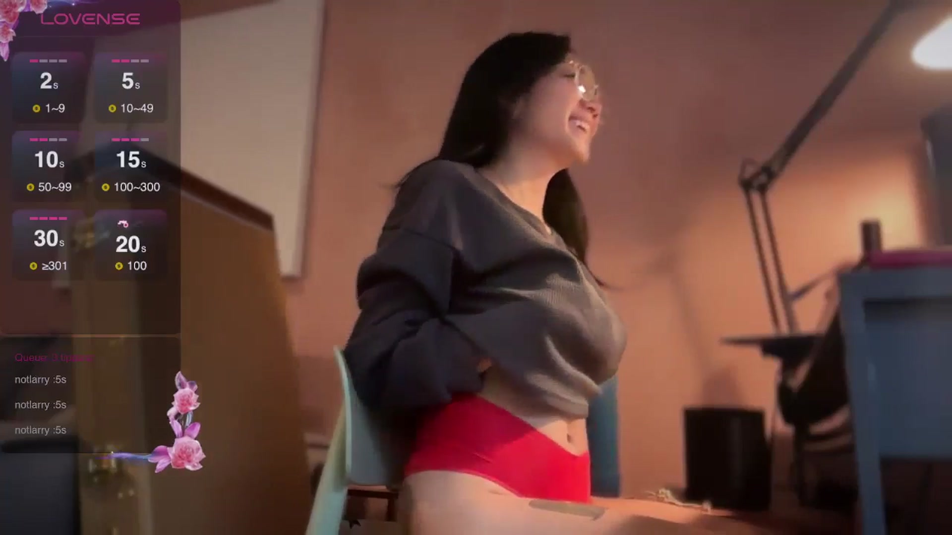 Gallery image thumbnail from luna_tsukiko's myfreecams stream on, 09/19/2024, 16:54 image 11 of 20