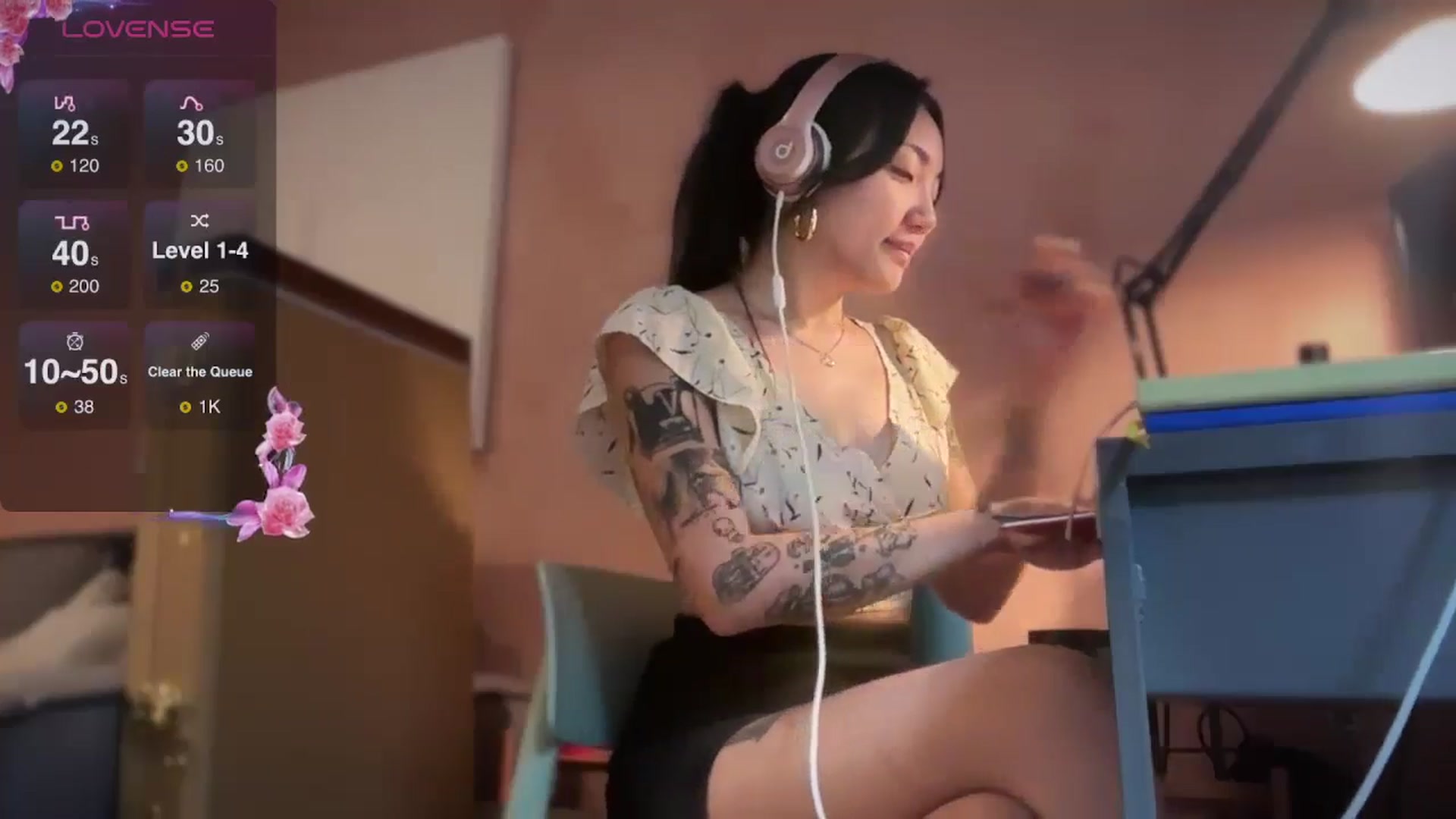 Gallery image thumbnail from luna_tsukiko's myfreecams stream on, 09/27/2024, 15:55 image 4 of 20