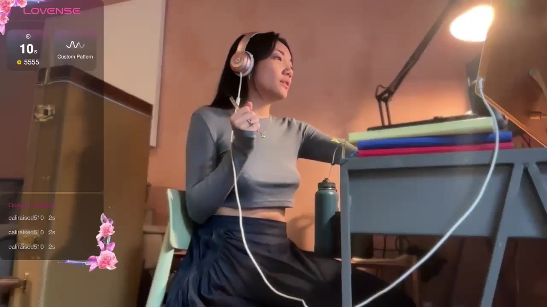 Gallery image thumbnail from luna_tsukiko's myfreecams stream on, 10/03/2024, 18:16 image 18 of 20