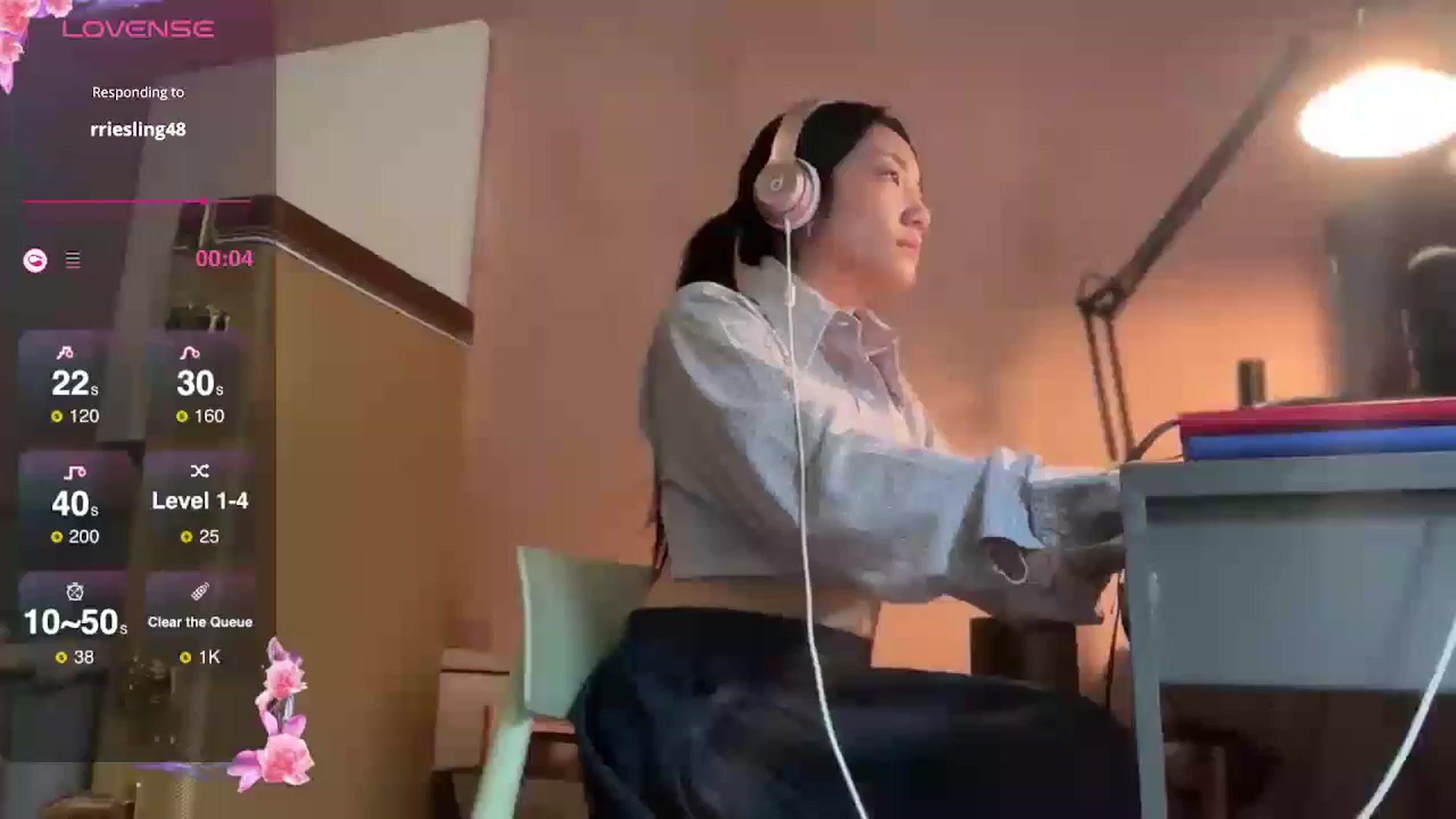 Gallery image thumbnail from luna_tsukiko's myfreecams stream on, 10/04/2024, 16:26 image 8 of 20