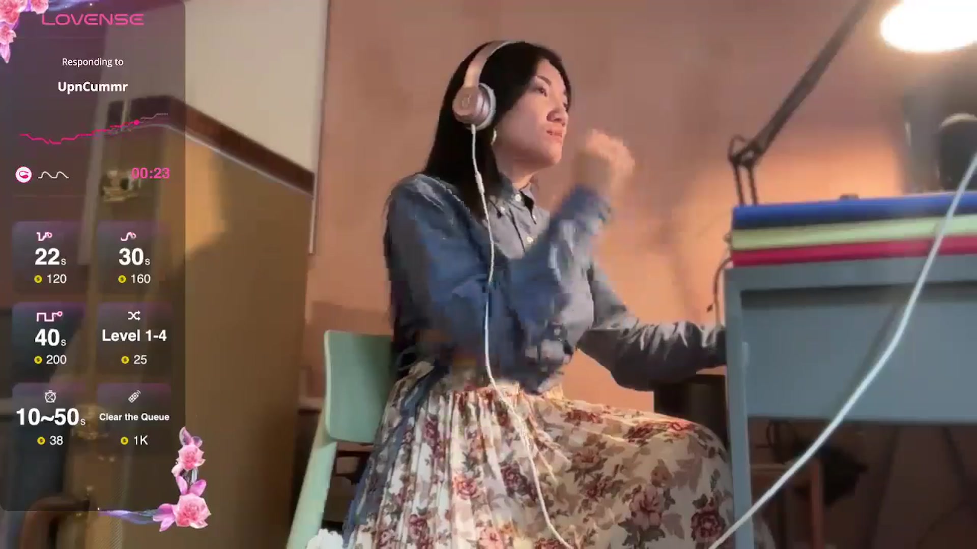 Gallery image thumbnail from luna_tsukiko's myfreecams stream on, 10/07/2024, 17:15 image 17 of 20