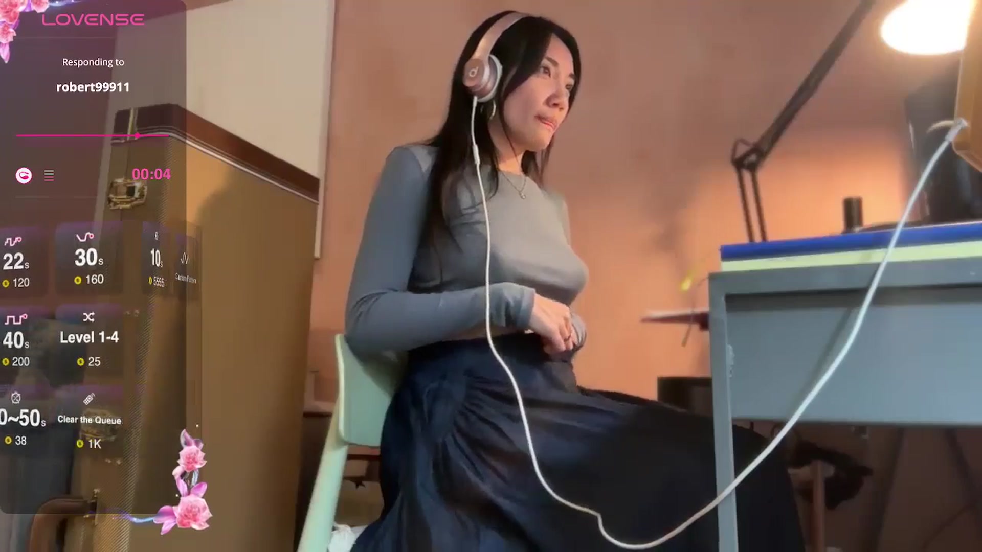 Gallery image thumbnail from luna_tsukiko's myfreecams stream on, 10/08/2024, 18:37 image 4 of 20