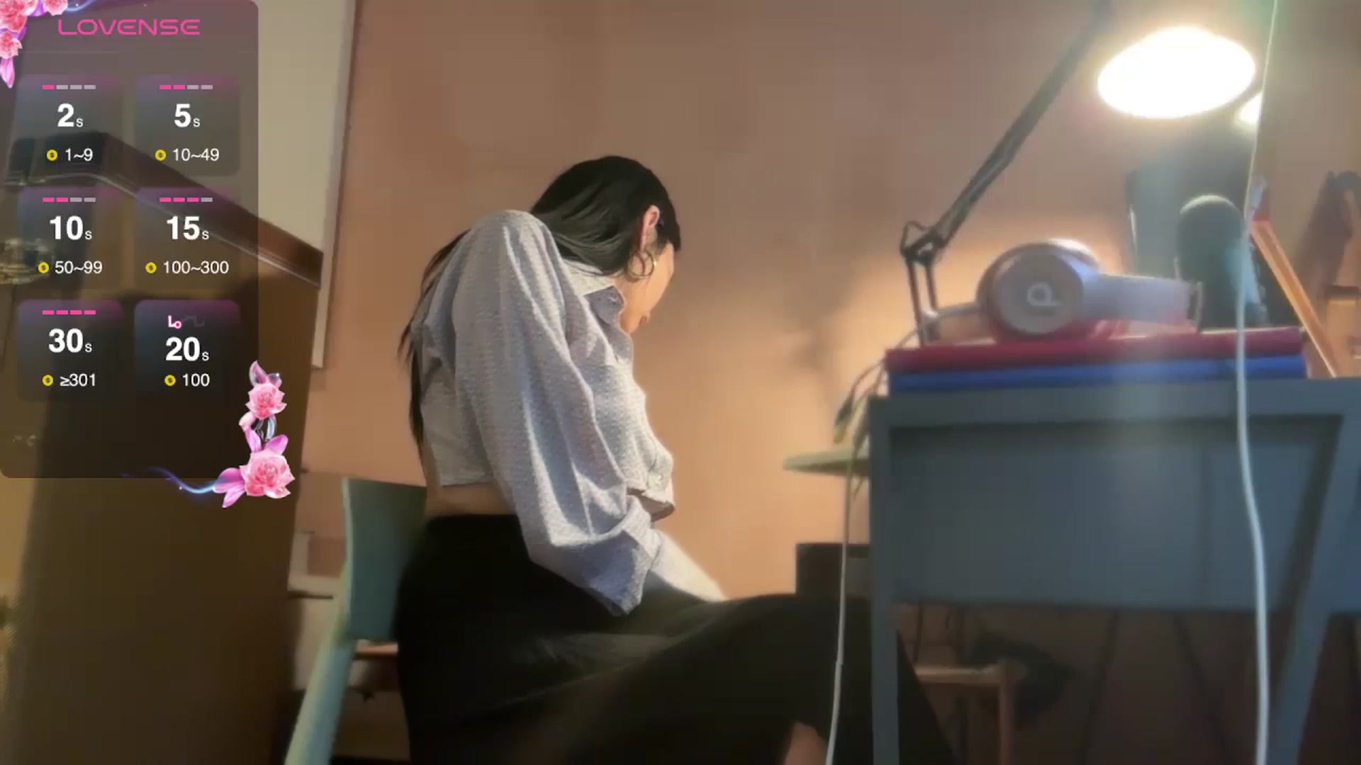 Gallery image thumbnail from luna_tsukiko's myfreecams stream on, 10/09/2024, 13:22 image 11 of 20