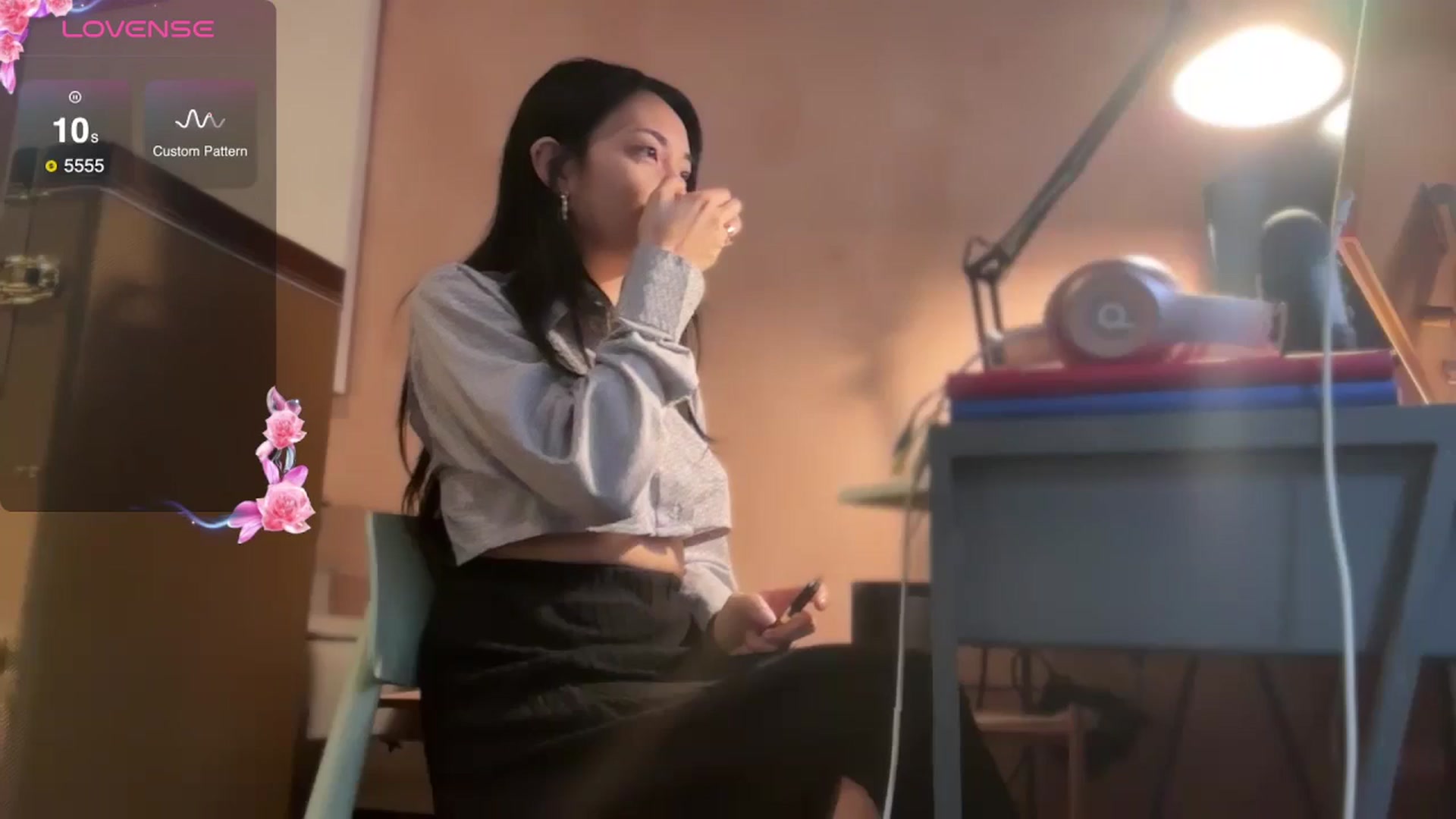 Gallery image thumbnail from luna_tsukiko's myfreecams stream on, 10/09/2024, 13:22 image 13 of 20