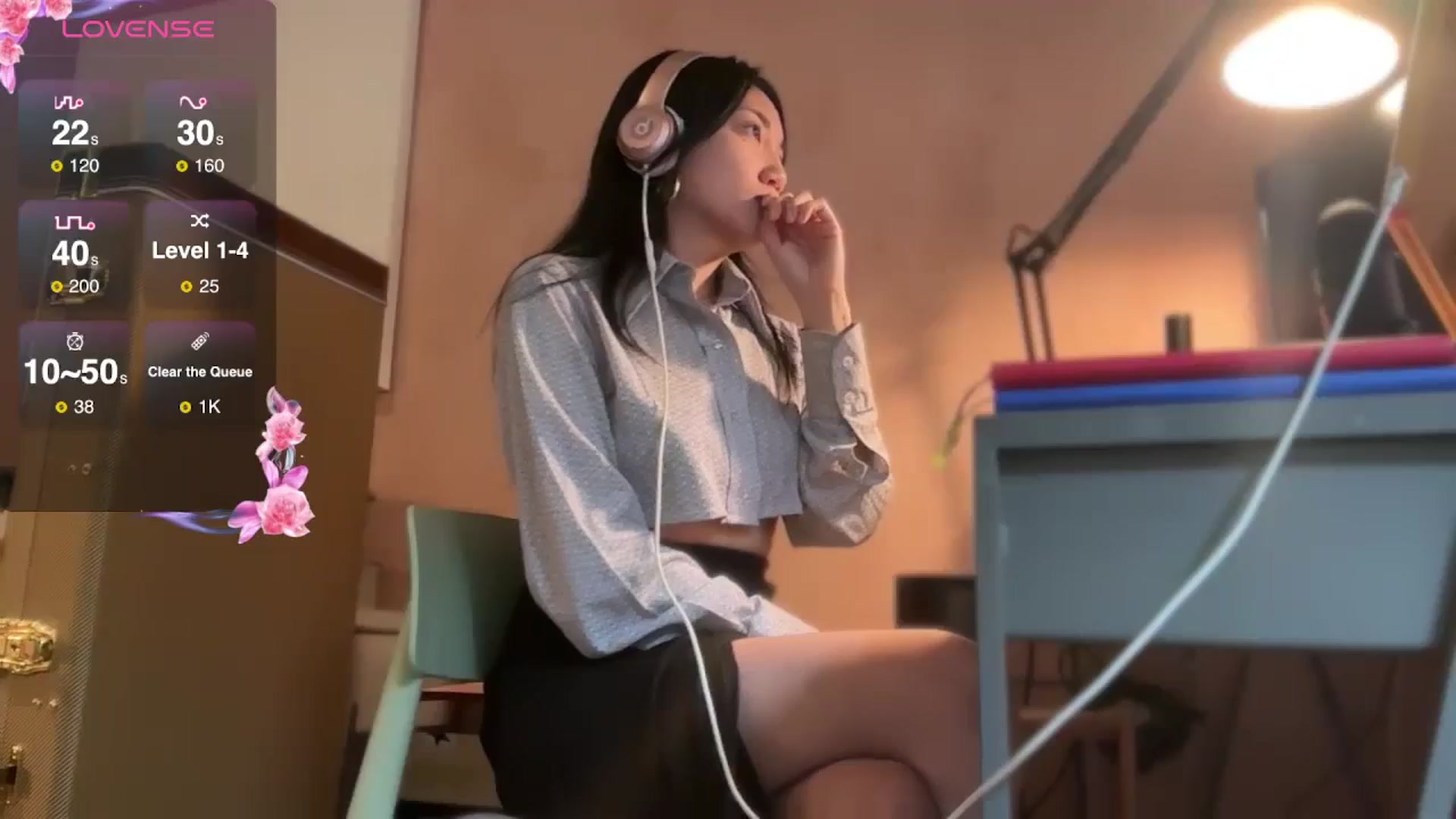 Gallery image thumbnail from luna_tsukiko's myfreecams stream on, 10/09/2024, 15:56 image 11 of 20