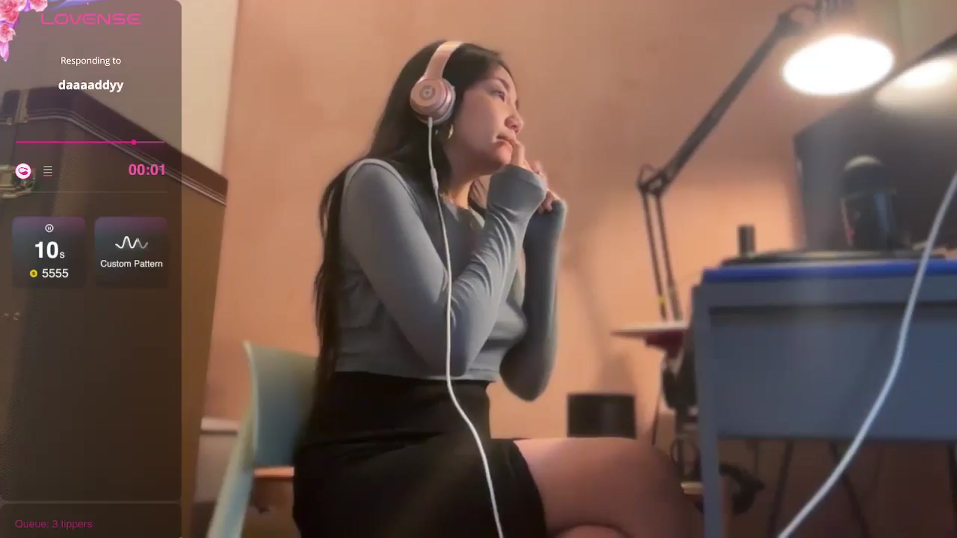 Gallery image thumbnail from luna_tsukiko's myfreecams stream on, 10/15/2024, 15:30 image 1 of 20
