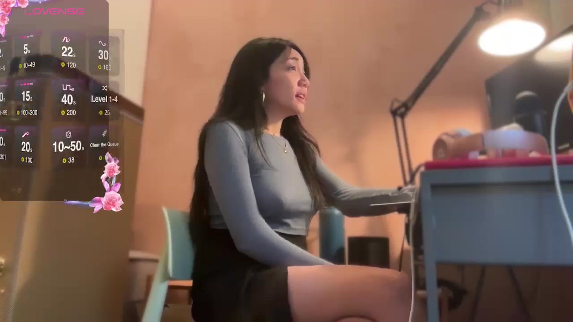 Gallery image thumbnail from luna_tsukiko's myfreecams stream on, 10/15/2024, 18:22 image 16 of 20