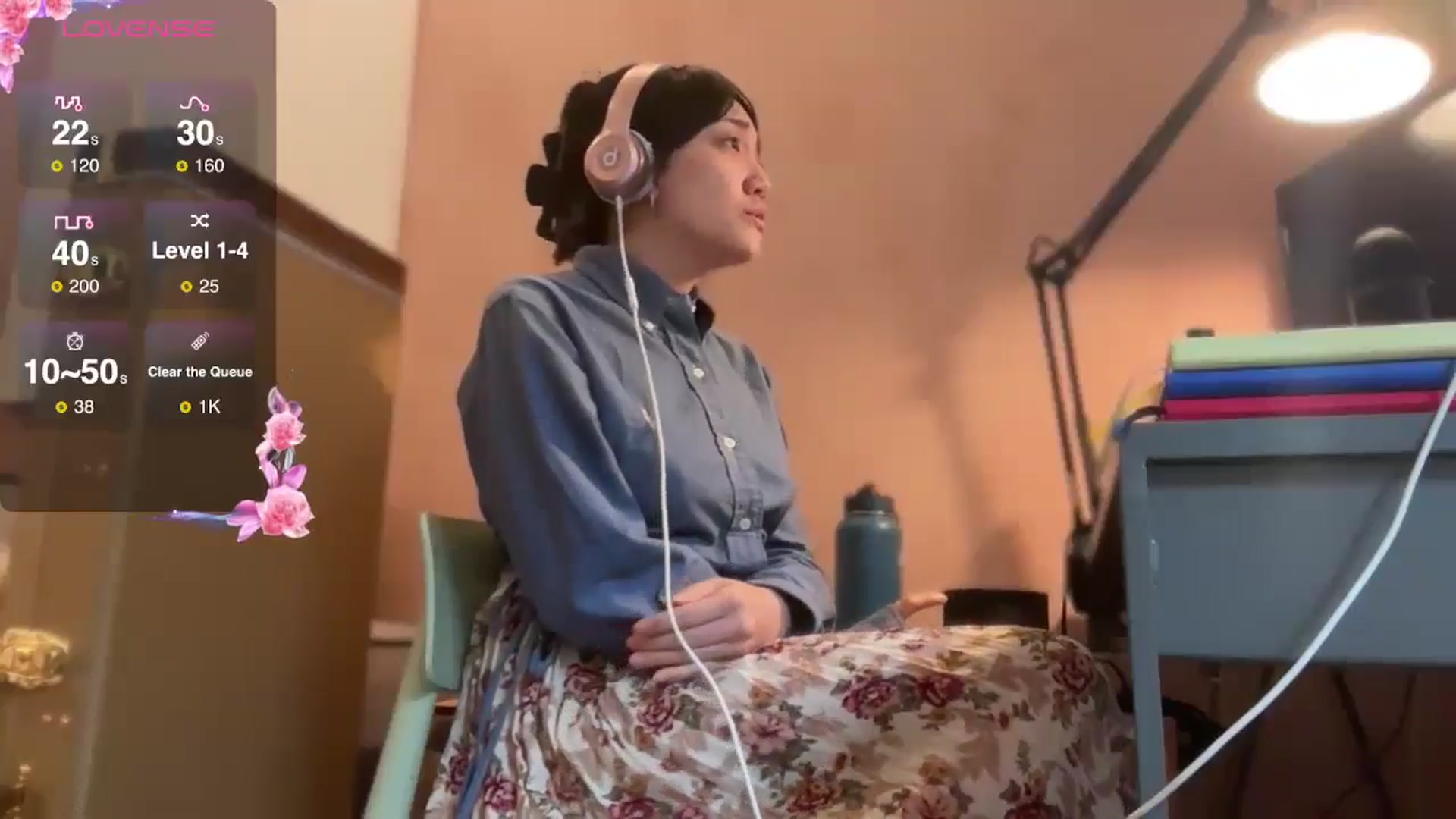 Gallery image thumbnail from luna_tsukiko's myfreecams stream on, 10/21/2024, 17:46 image 4 of 20