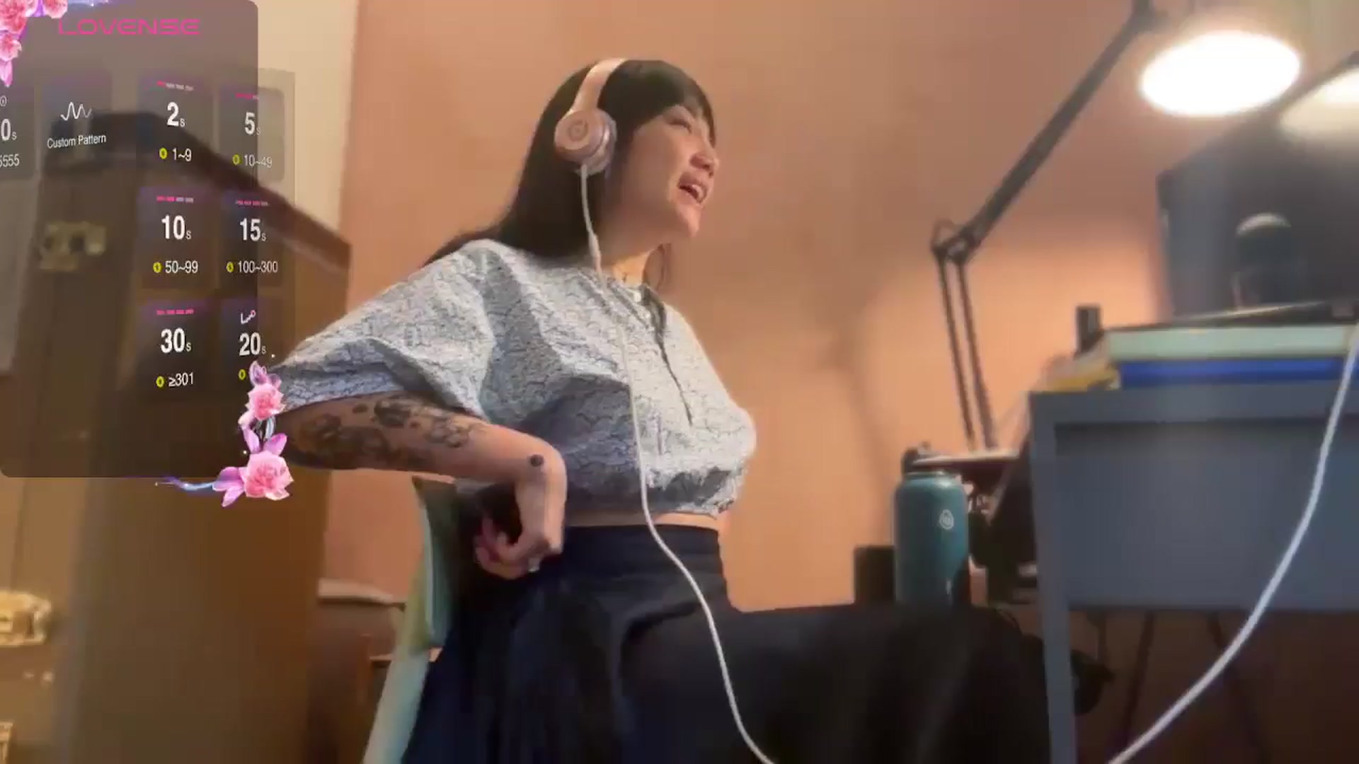 Gallery image thumbnail from luna_tsukiko's myfreecams stream on, 10/22/2024, 15:38 image 15 of 20