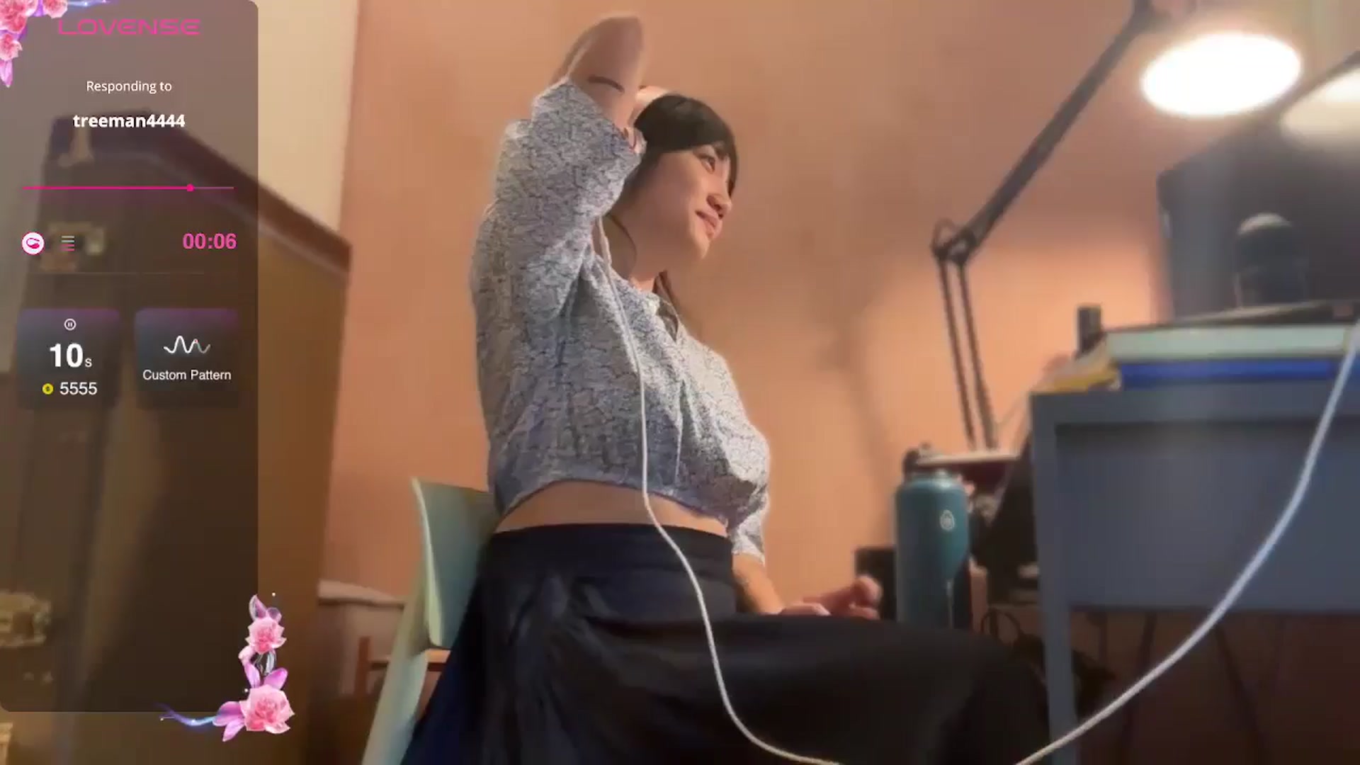 Gallery image thumbnail from luna_tsukiko's myfreecams stream on, 10/22/2024, 15:38 image 18 of 20