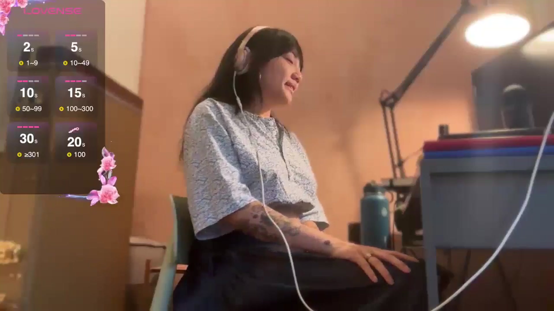 Gallery image thumbnail from luna_tsukiko's myfreecams stream on, 10/22/2024, 17:47 image 20 of 20