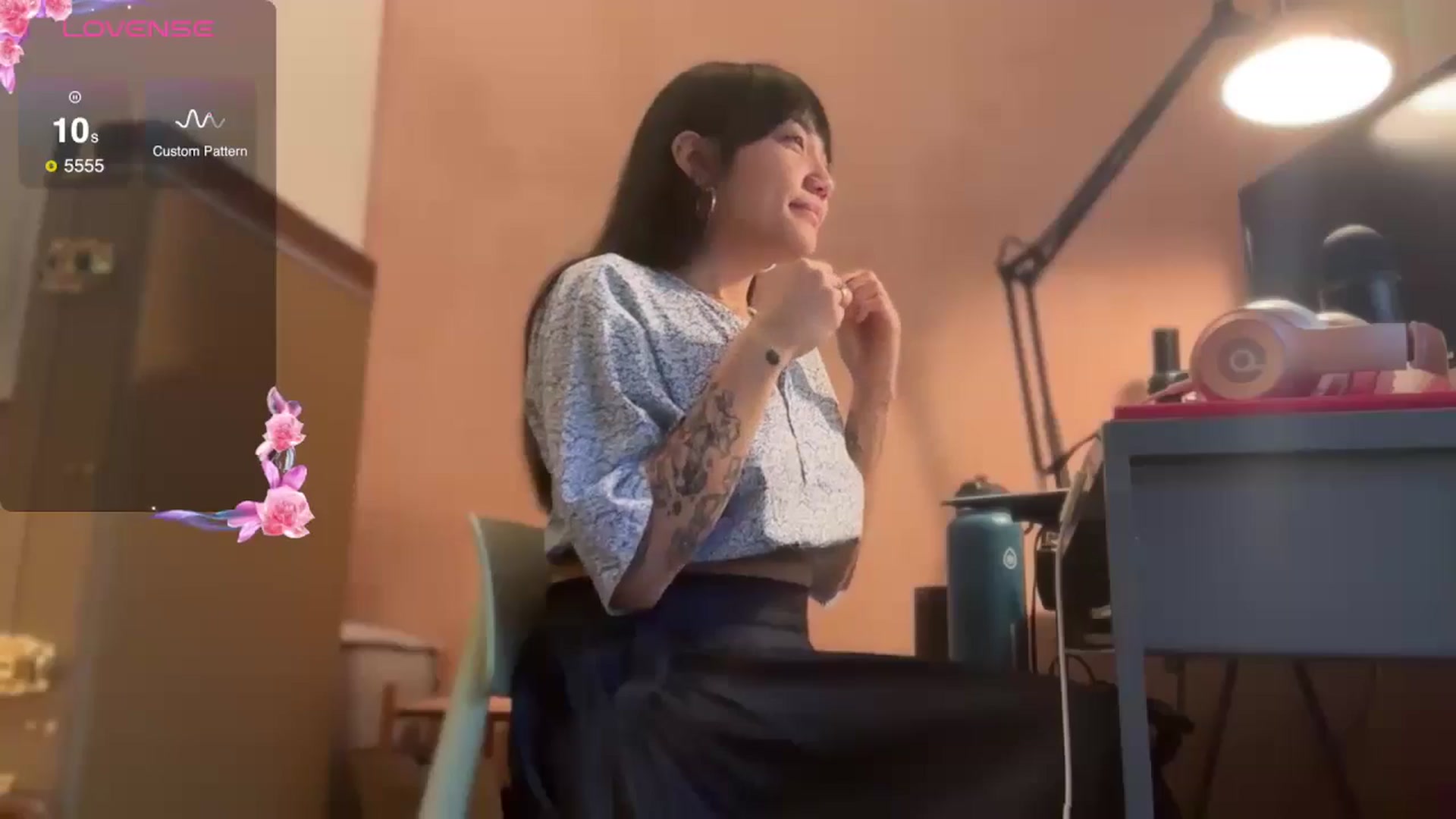 Gallery image thumbnail from luna_tsukiko's myfreecams stream on, 10/22/2024, 18:22 image 6 of 20