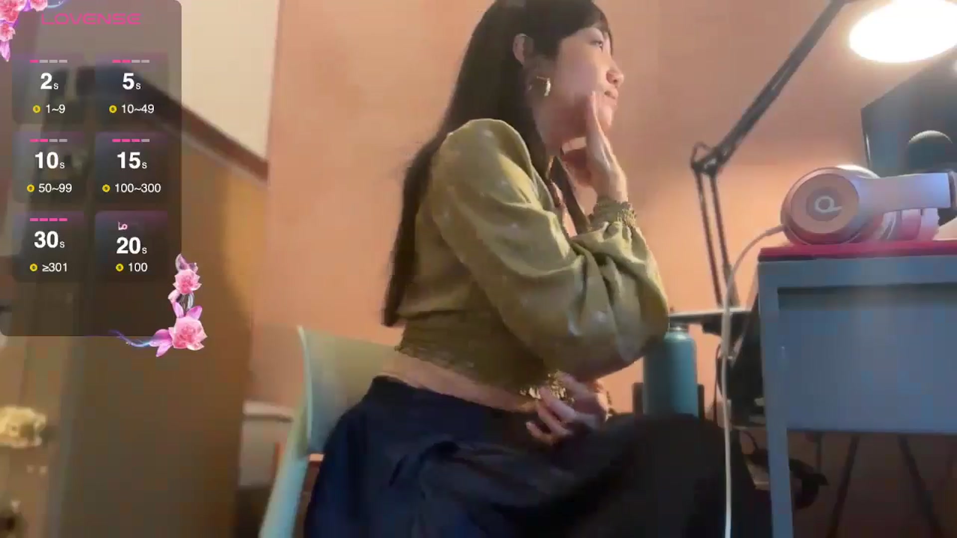 Gallery image thumbnail from luna_tsukiko's myfreecams stream on, 10/23/2024, 17:27 image 12 of 20