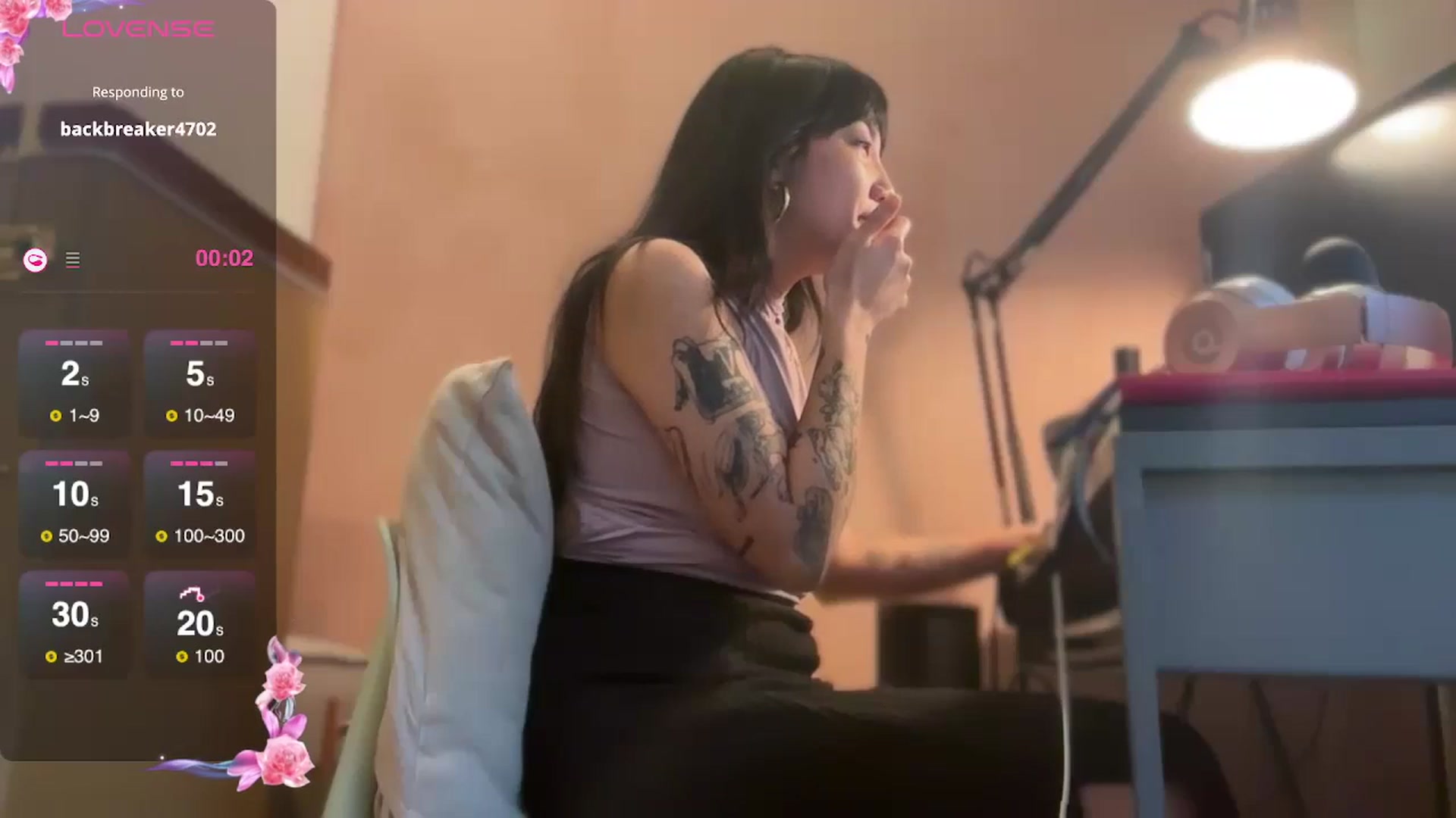 Gallery image thumbnail from luna_tsukiko's myfreecams stream on, 10/24/2024, 18:18 image 11 of 20