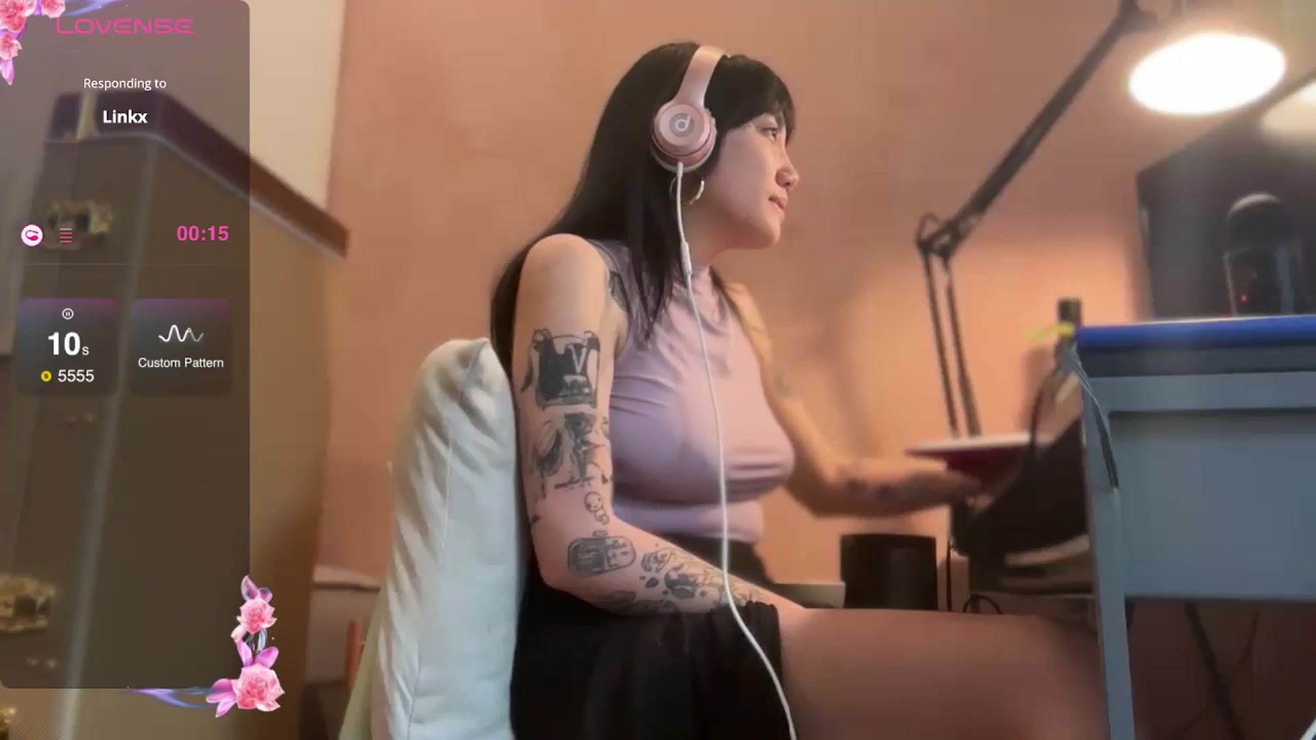 Gallery image thumbnail from luna_tsukiko's myfreecams stream on, 10/24/2024, 19:51 image 20 of 20