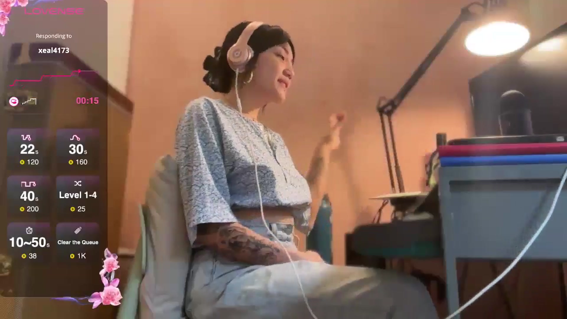 Gallery image thumbnail from luna_tsukiko's myfreecams stream on, 10/26/2024, 15:36 image 13 of 20