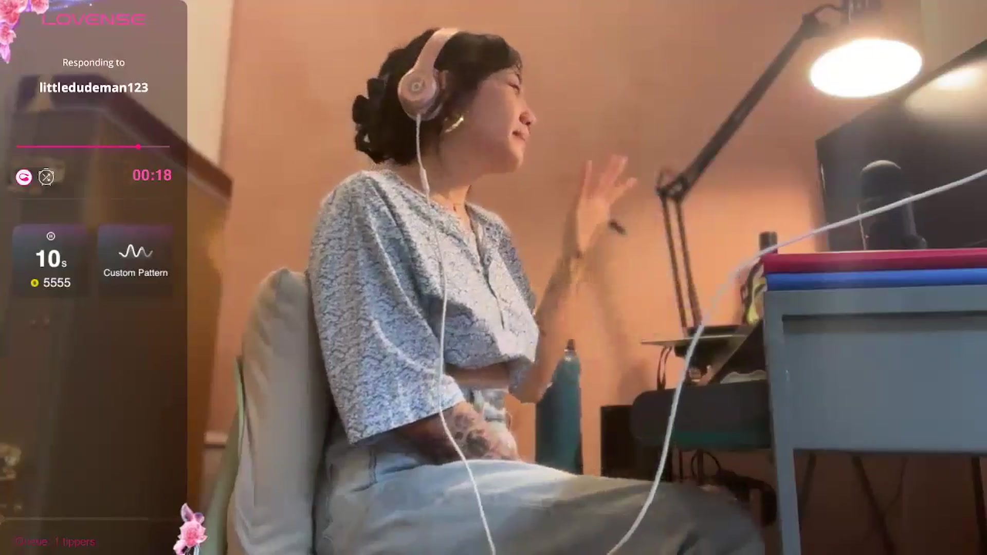 Gallery image thumbnail from luna_tsukiko's myfreecams stream on, 10/26/2024, 16:24 image 5 of 20
