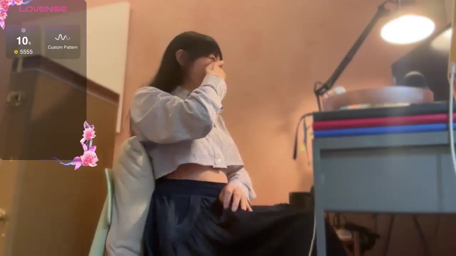 Gallery image thumbnail from luna_tsukiko's myfreecams stream on, 10/28/2024, 15:28 image 13 of 20