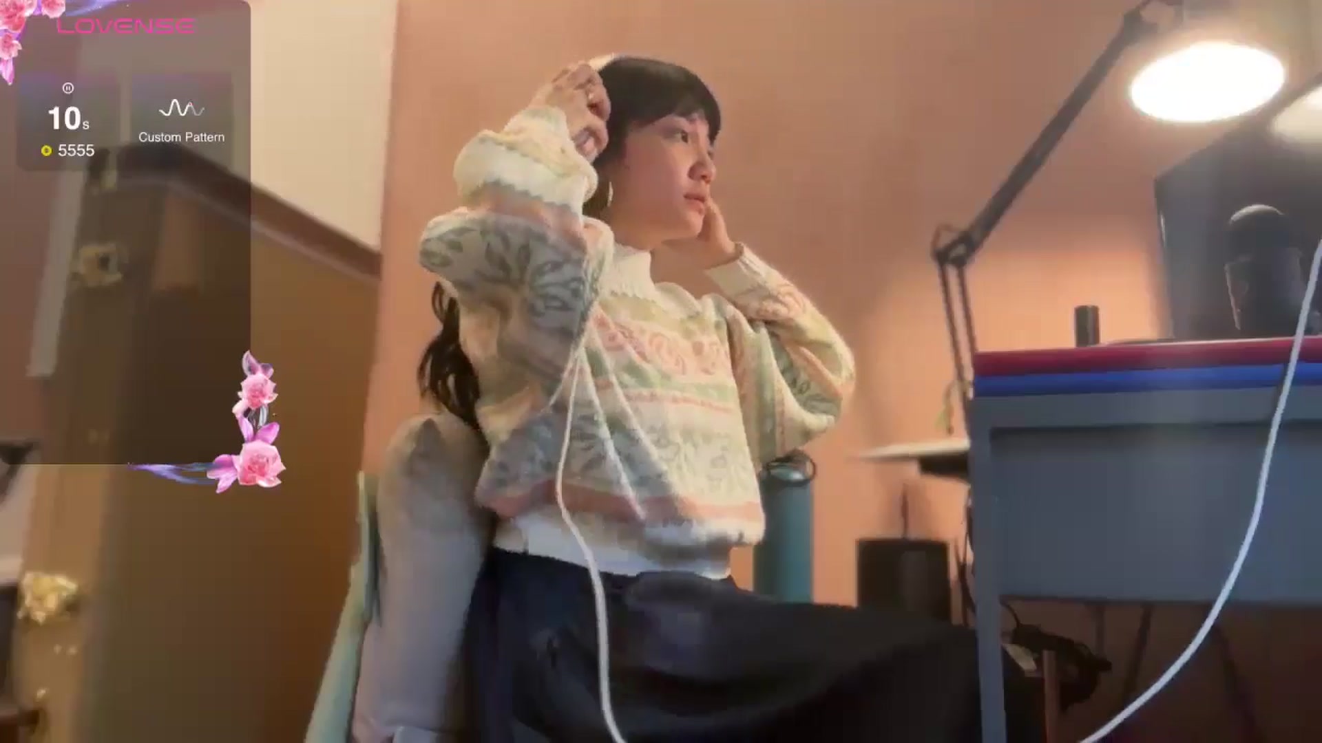 Gallery image thumbnail from luna_tsukiko's myfreecams stream on, 10/29/2024, 16:30 image 5 of 20