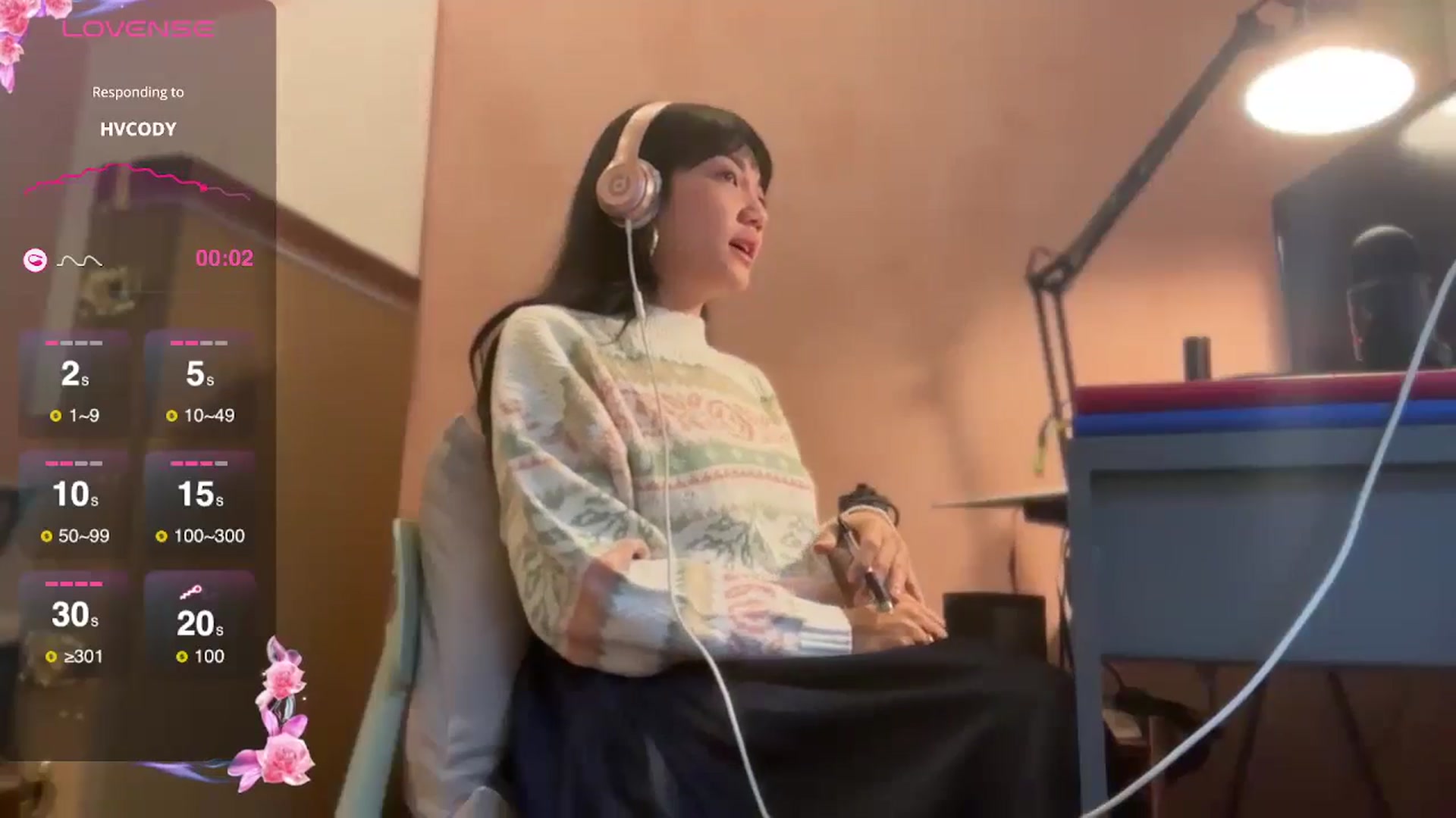 Gallery image thumbnail from luna_tsukiko's myfreecams stream on, 10/29/2024, 16:30 image 18 of 20