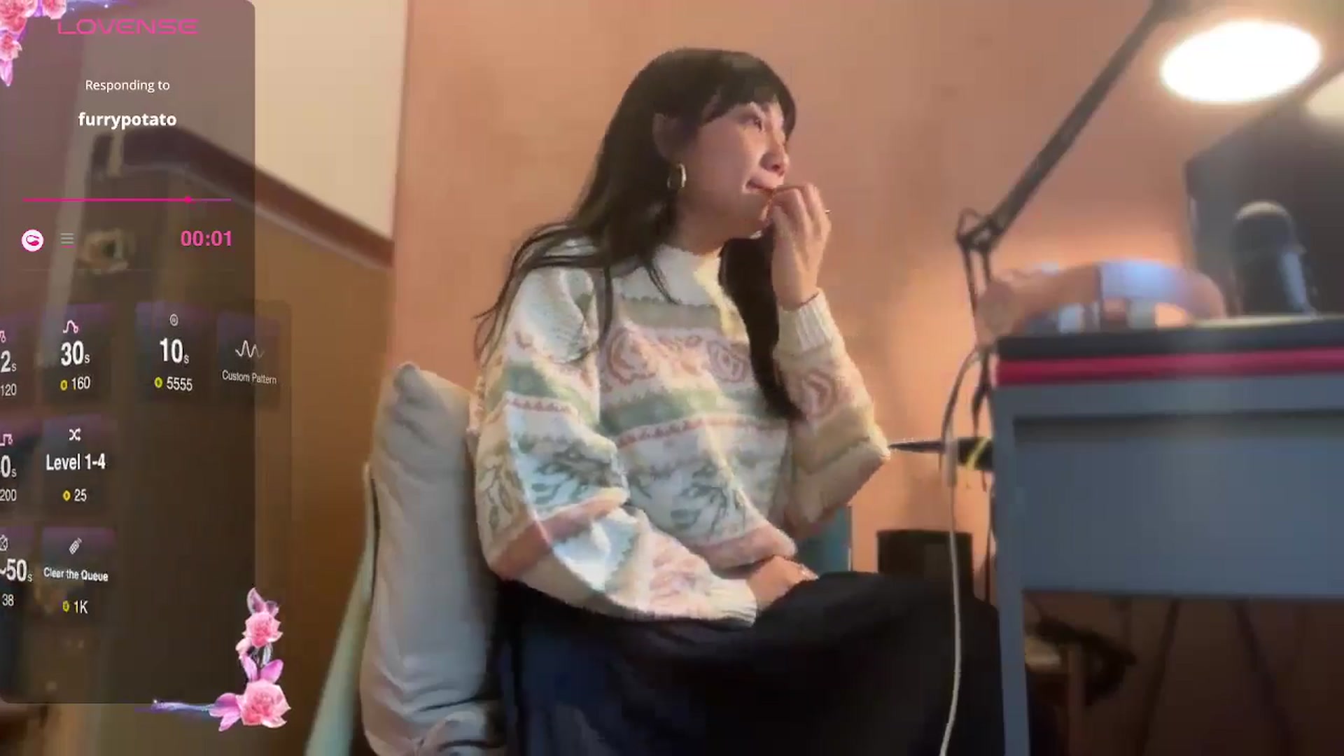 Gallery image thumbnail from luna_tsukiko's myfreecams stream on, 10/29/2024, 18:26 image 14 of 20