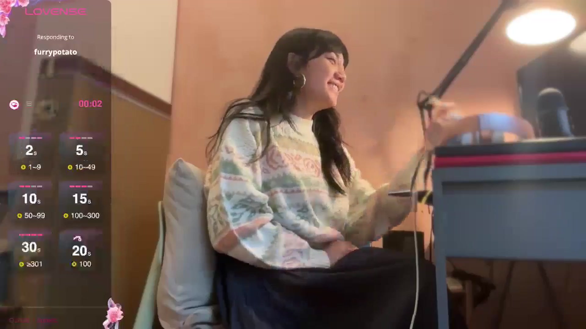 Gallery image thumbnail from luna_tsukiko's myfreecams stream on, 10/29/2024, 18:26 image 15 of 20