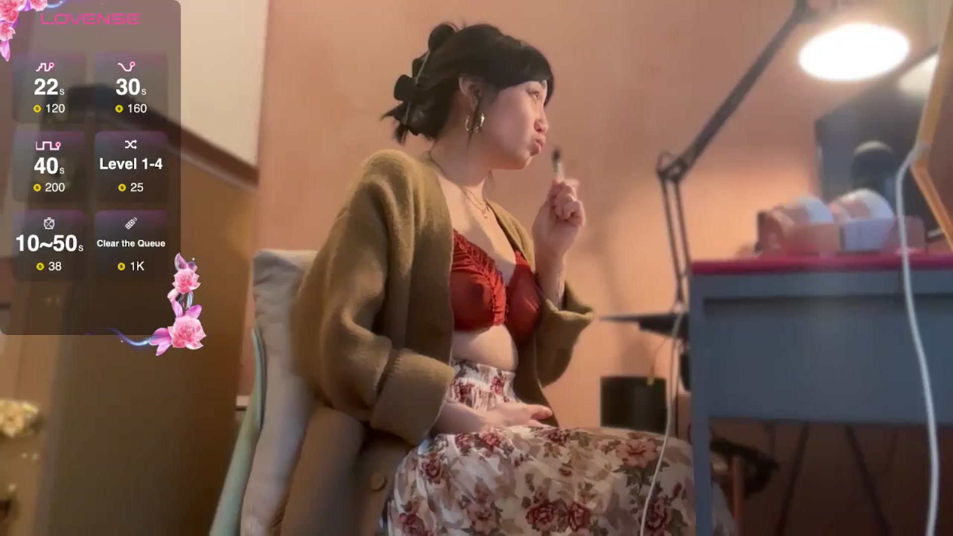 Gallery image thumbnail from luna_tsukiko's myfreecams stream on, 10/30/2024, 17:21 image 10 of 20