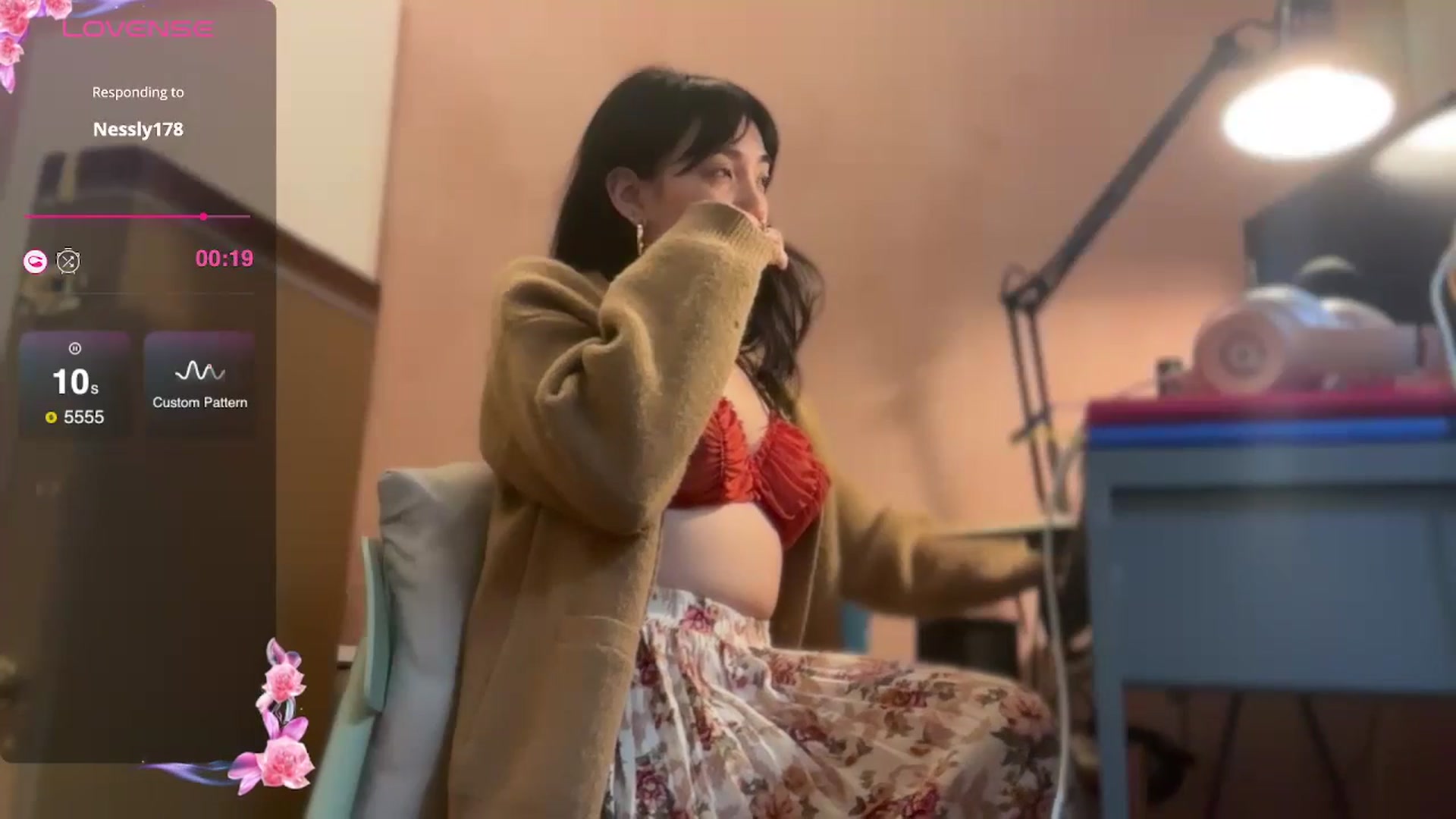 Gallery image thumbnail from luna_tsukiko's myfreecams stream on, 10/30/2024, 22:25 image 8 of 20