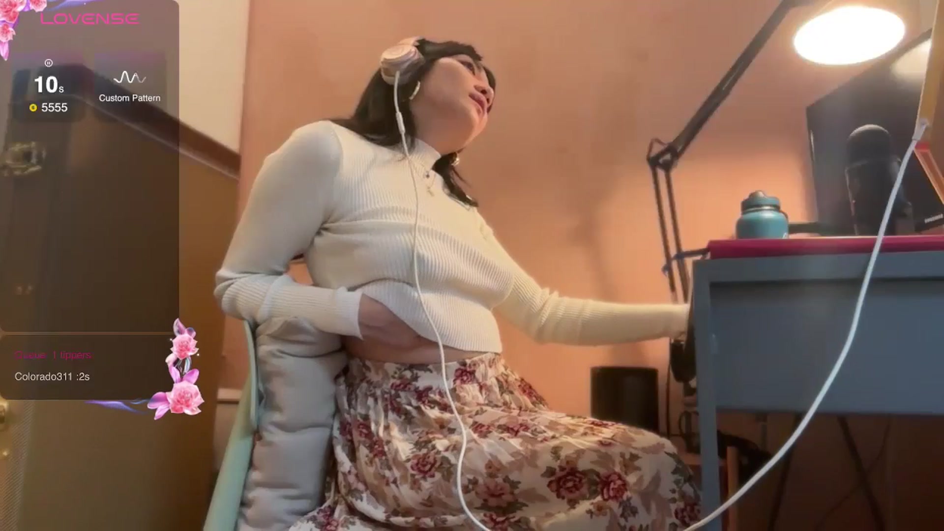 Gallery image thumbnail from luna_tsukiko's myfreecams stream on, 11/04/2024, 18:02 image 14 of 20