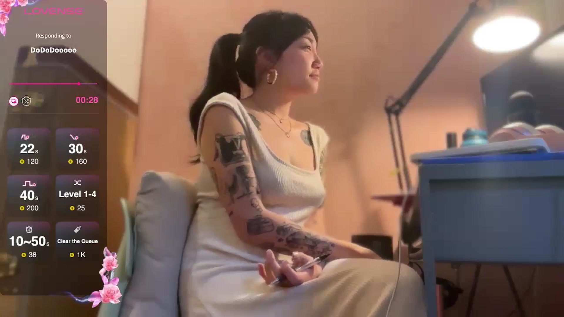Gallery image thumbnail from luna_tsukiko's myfreecams stream on, 11/05/2024, 15:59 image 15 of 20