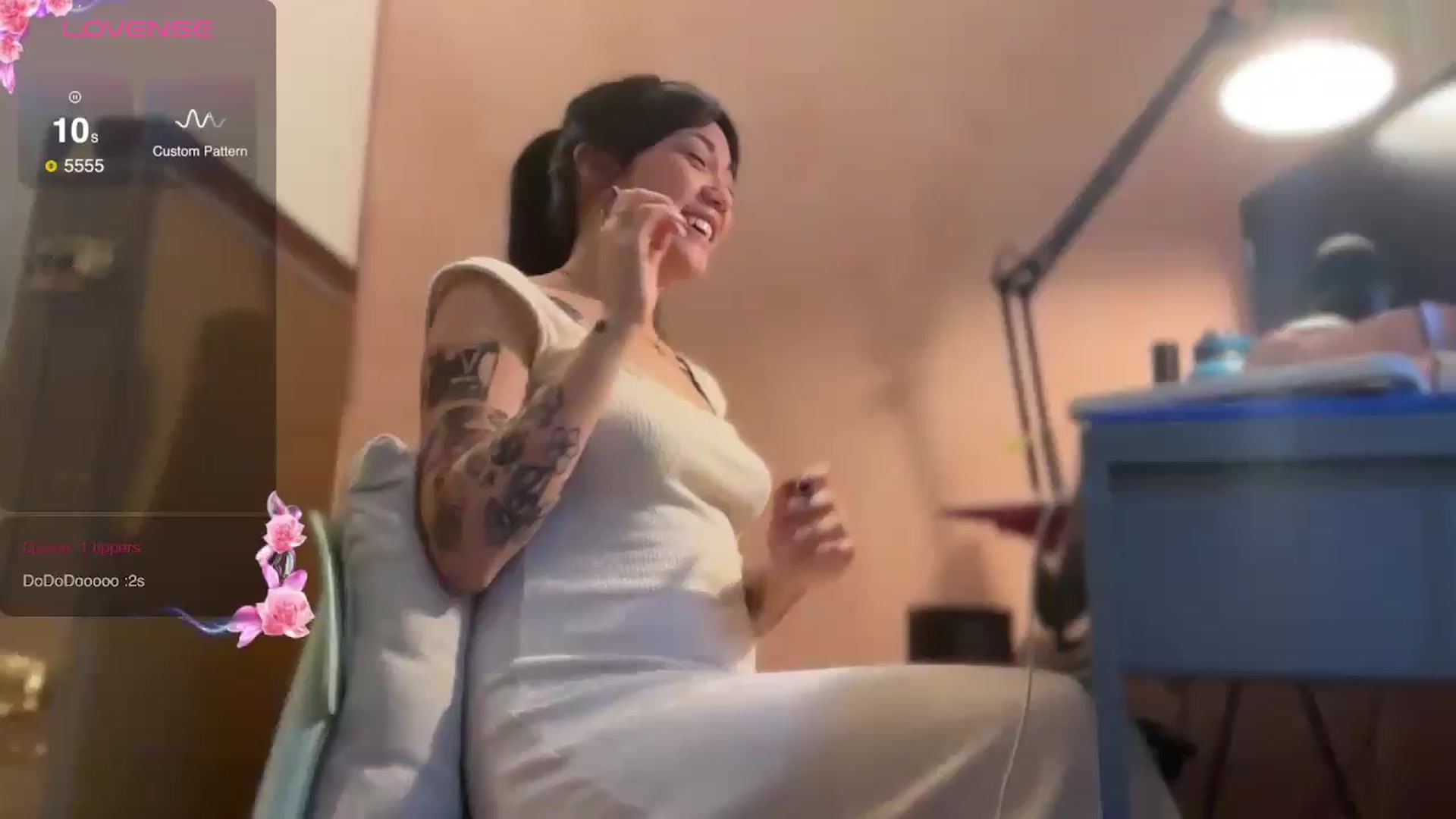 Gallery image thumbnail from luna_tsukiko's myfreecams stream on, 11/05/2024, 15:59 image 2 of 20