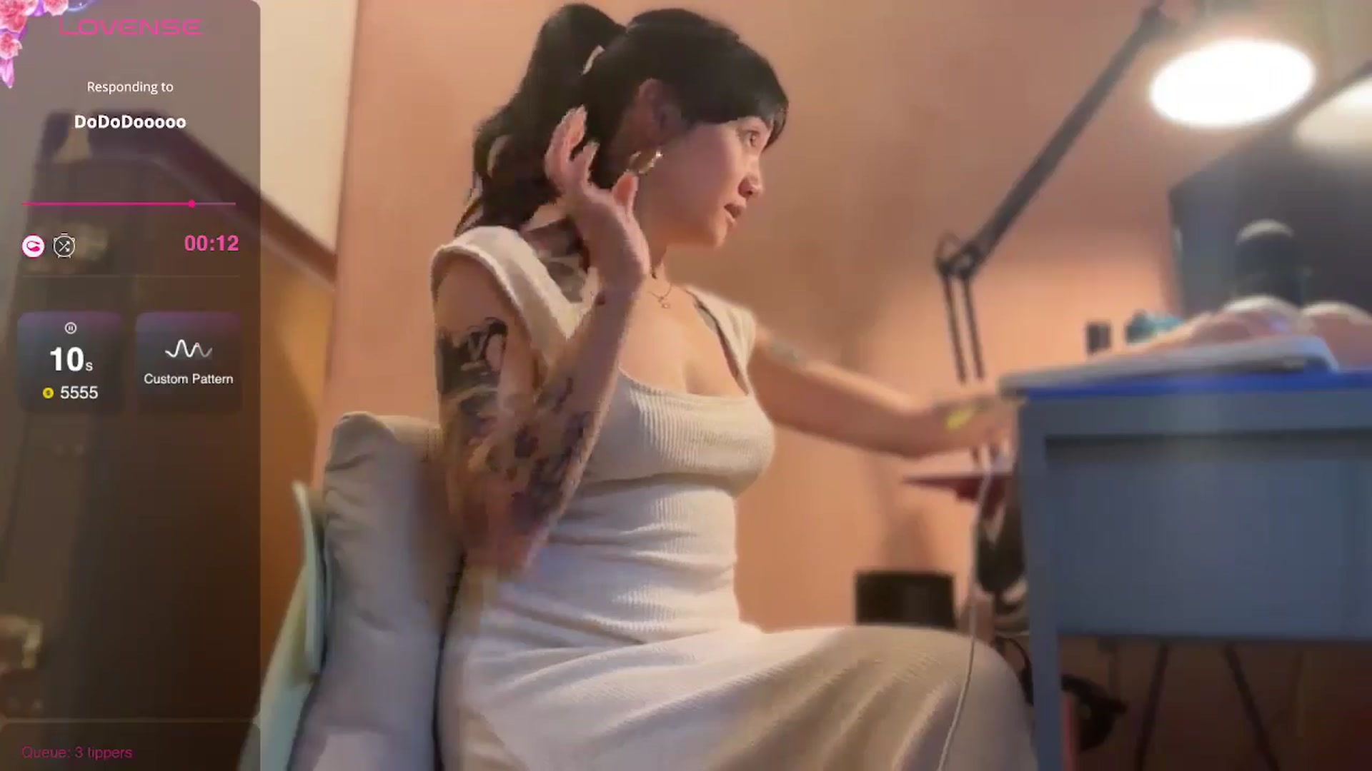 Gallery image thumbnail from luna_tsukiko's myfreecams stream on, 11/05/2024, 15:59 image 17 of 20