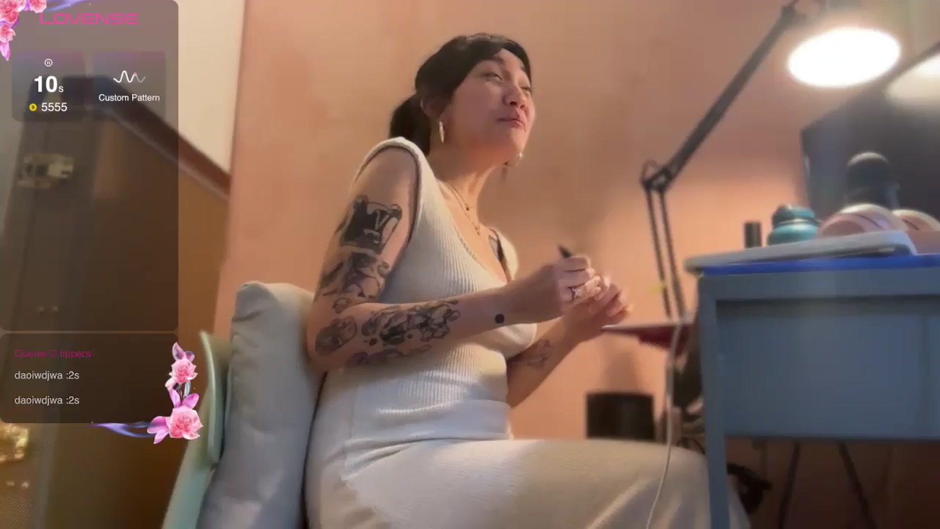 Gallery image thumbnail from luna_tsukiko's myfreecams stream on, 11/05/2024, 16:48 image 1 of 20