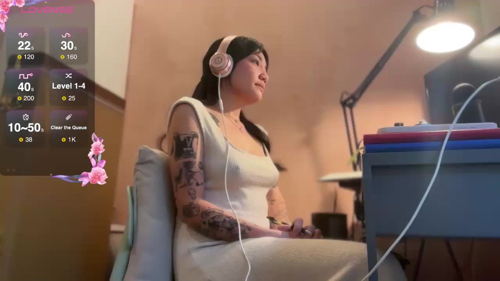 Gallery image thumbnail from luna_tsukiko's myfreecams stream on, 11/06/2024, 17:04 image 5 of 20
